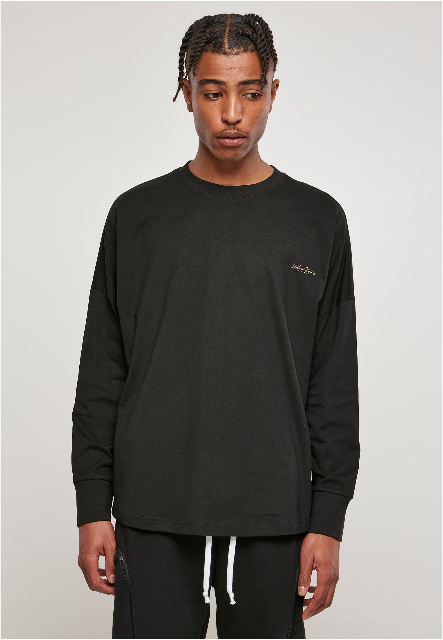 Oversized Cut On Sleeve Script Longsleeve | black
