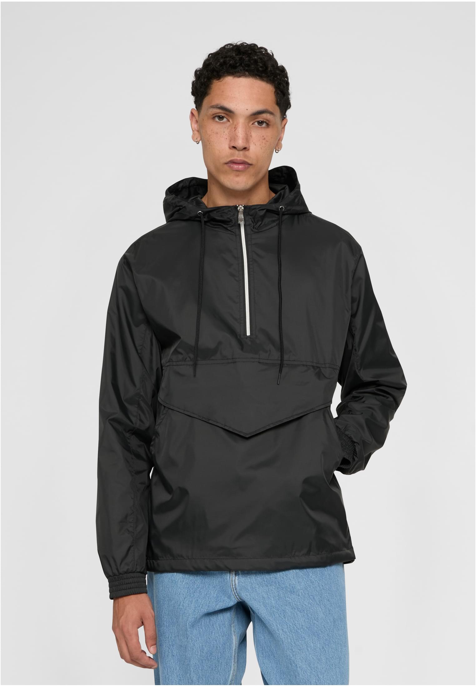 Pull Over Windbreaker | black