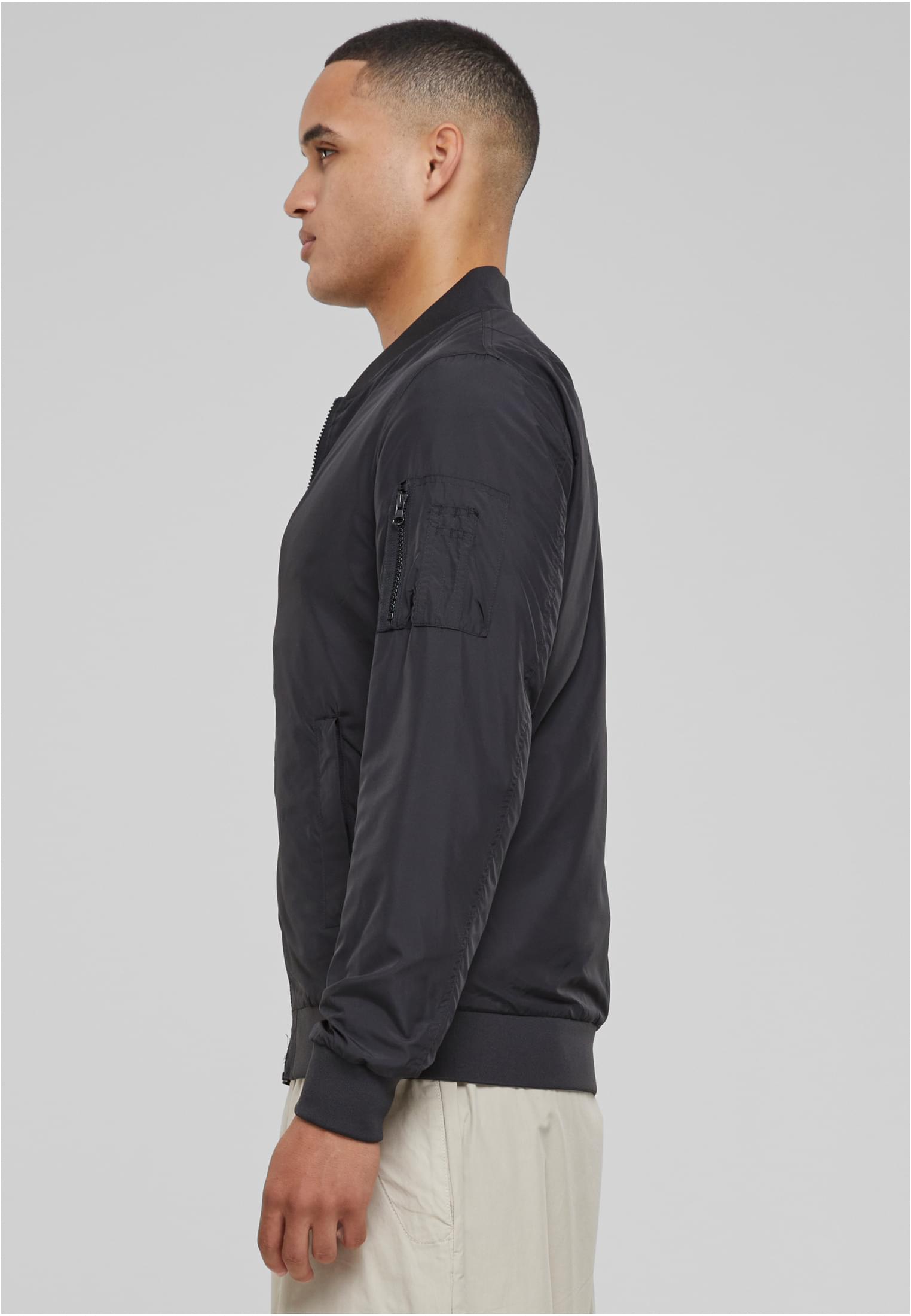 Light Bomber Jacket | black