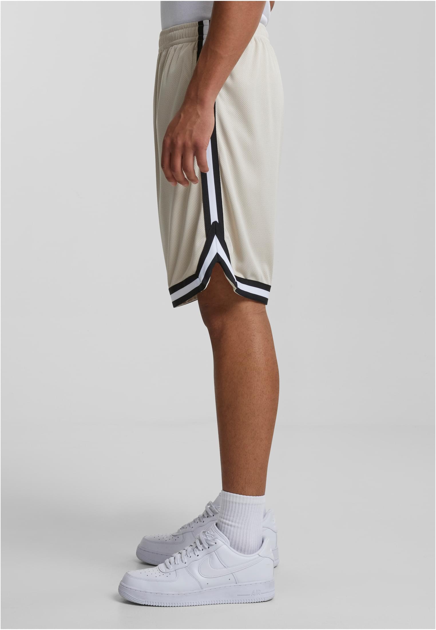 Stripes Mesh Shorts | softseagrass/black/white