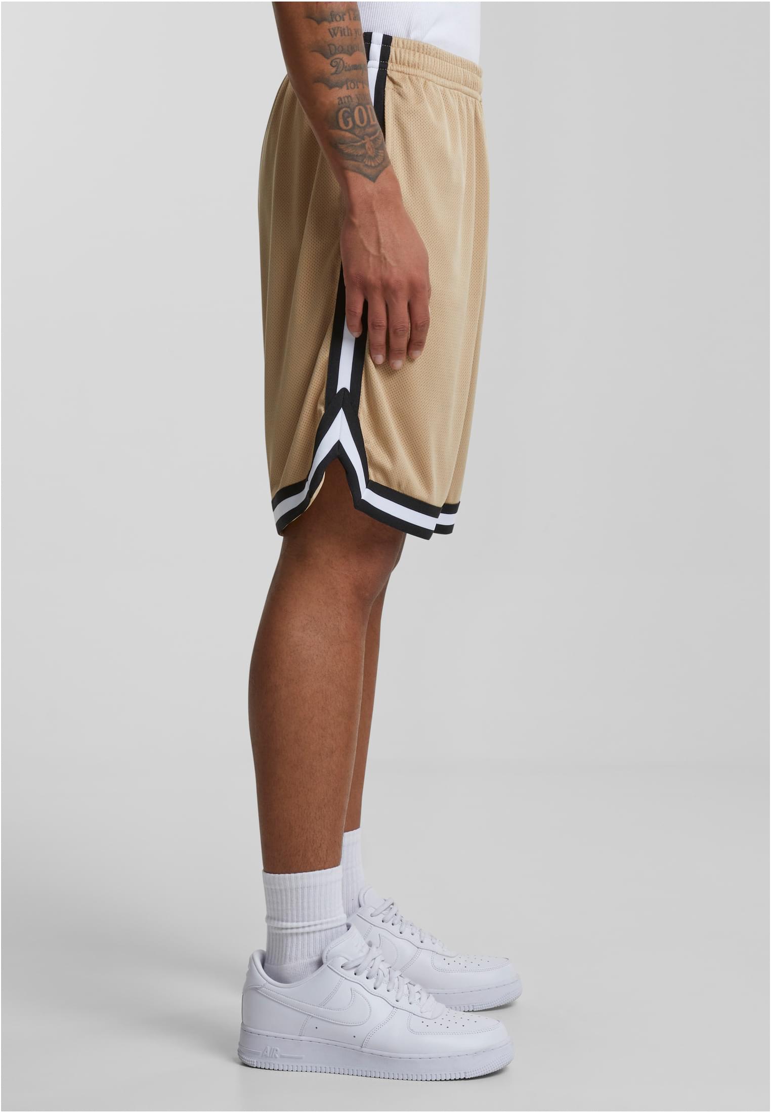 Stripes Mesh Shorts | unionbeige/black/white