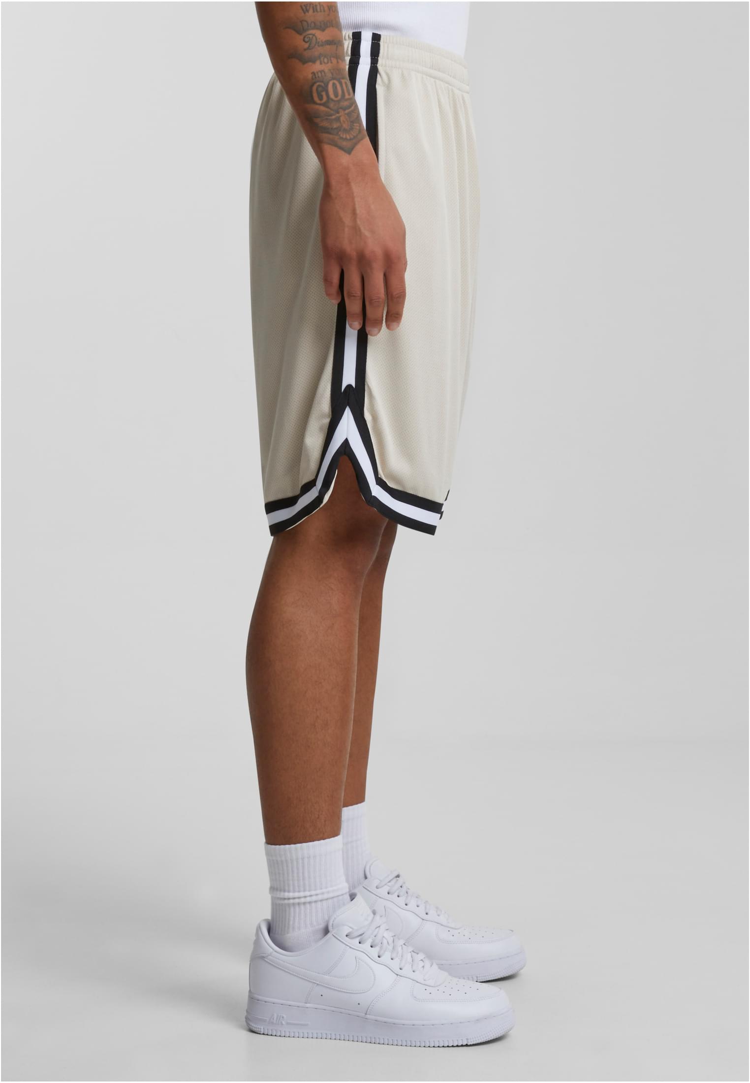 Stripes Mesh Shorts | softseagrass/black/white