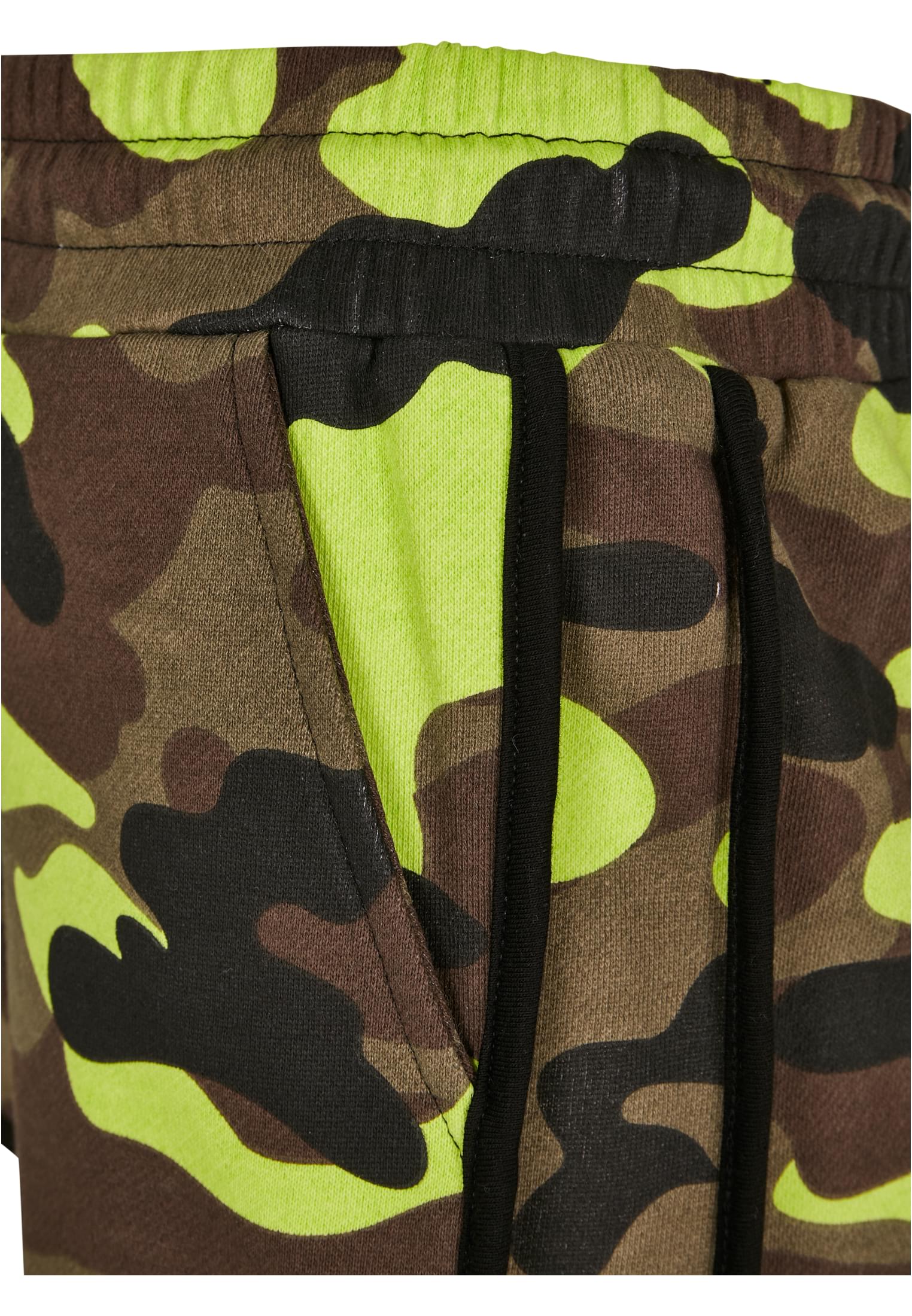 Ladies Printed Camo Hot Pants | frozenyellow camo