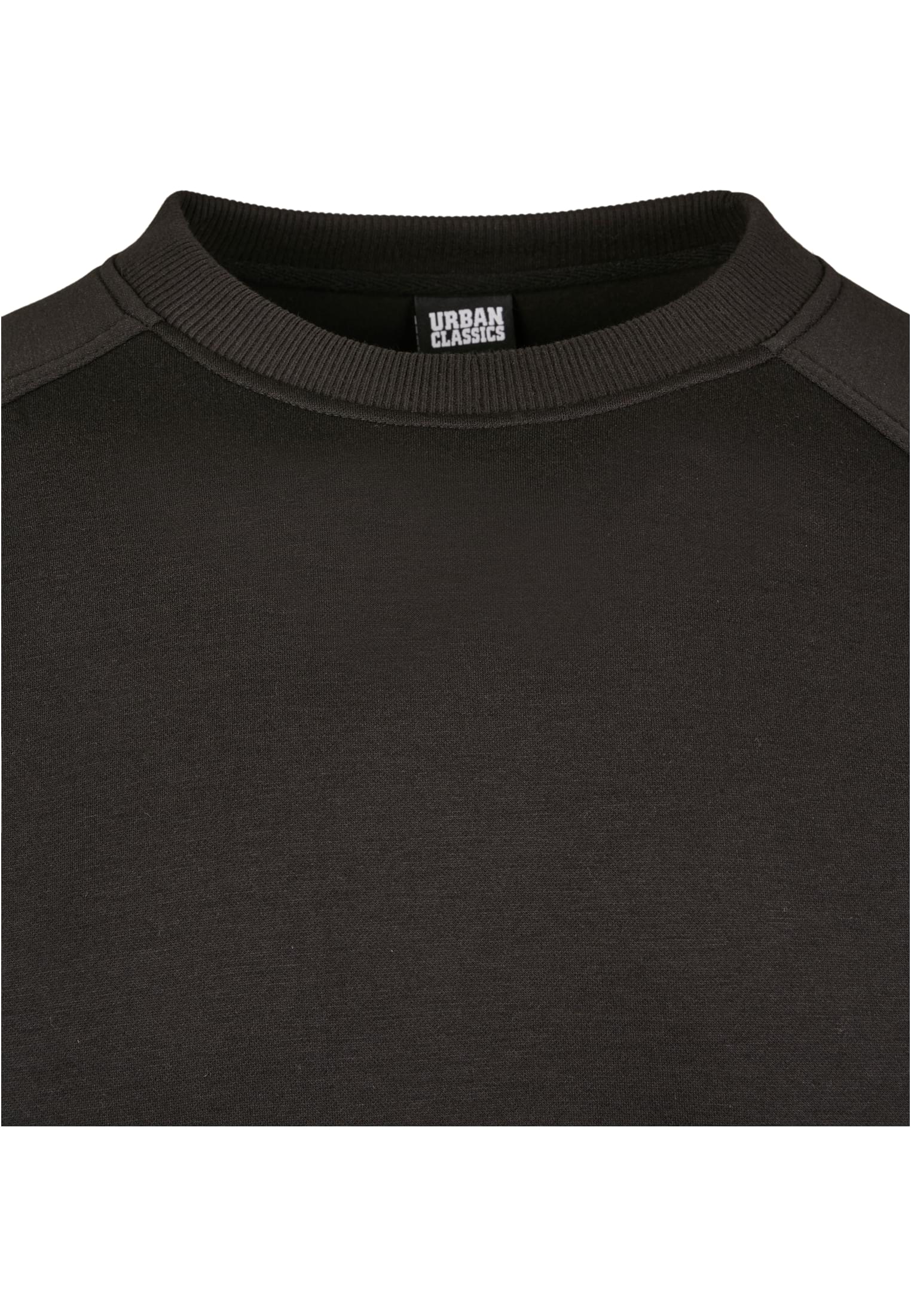 Raglan Zip Pocket Crew | black