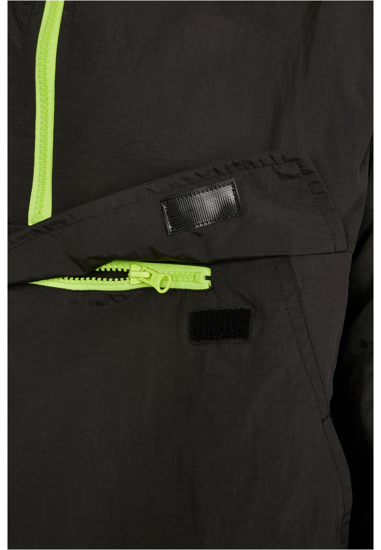 Contrast Pull Over Jacket | black/electriclime