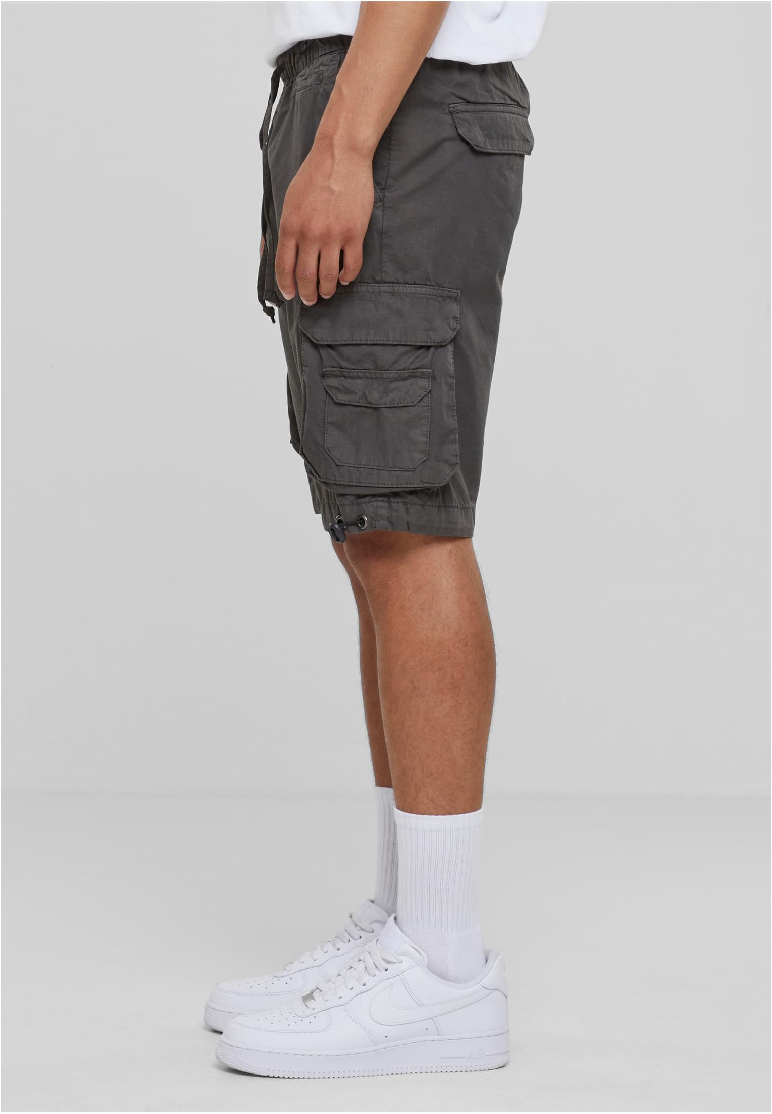 Double Pocket Cargo Shorts | magnet