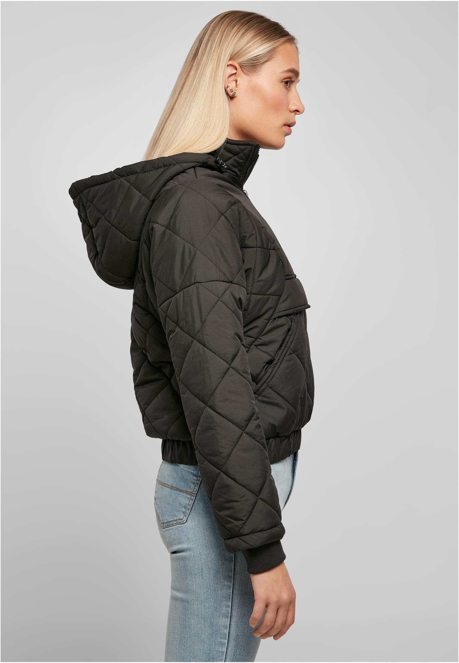 Ladies Oversized Diamond Quilted Pull Over Jacket | black