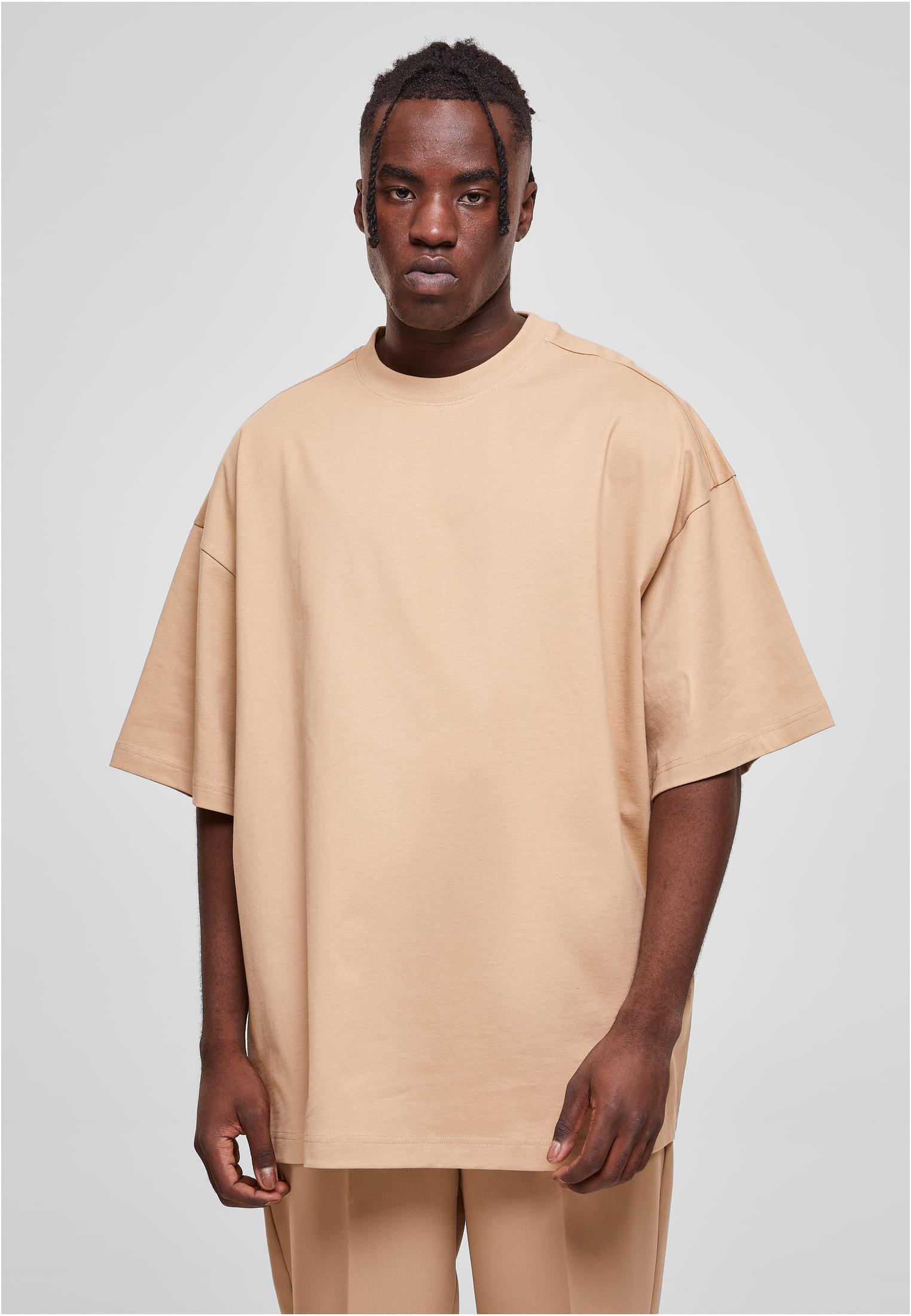 Huge Tee | unionbeige