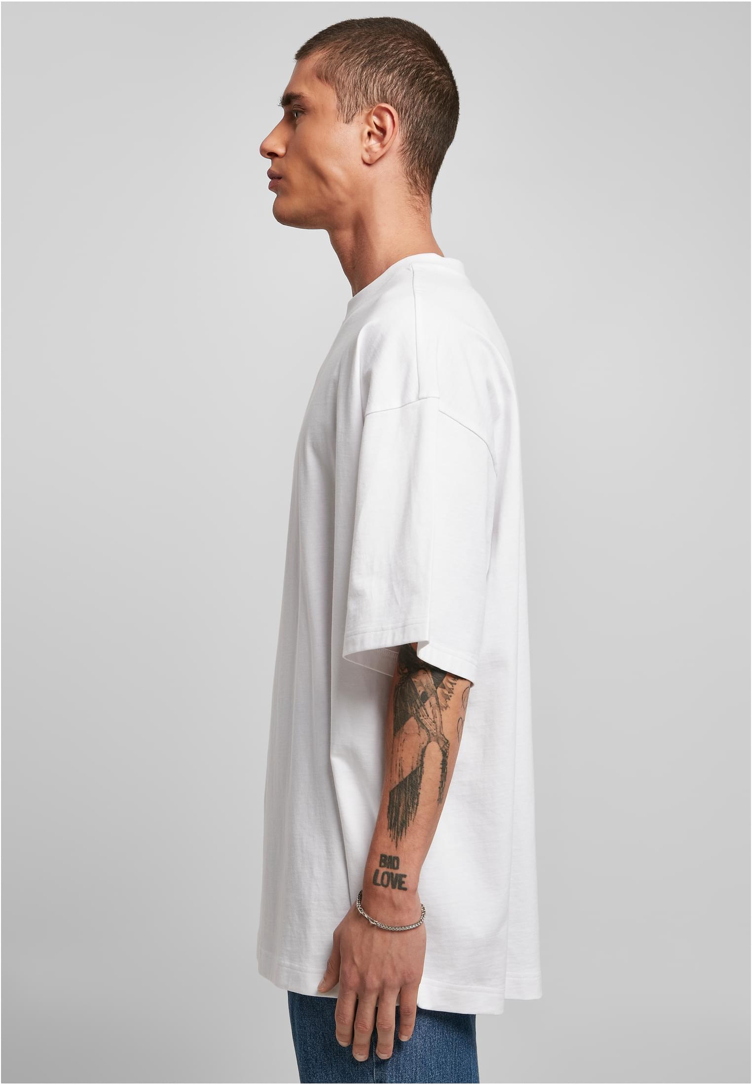 Huge Tee | white