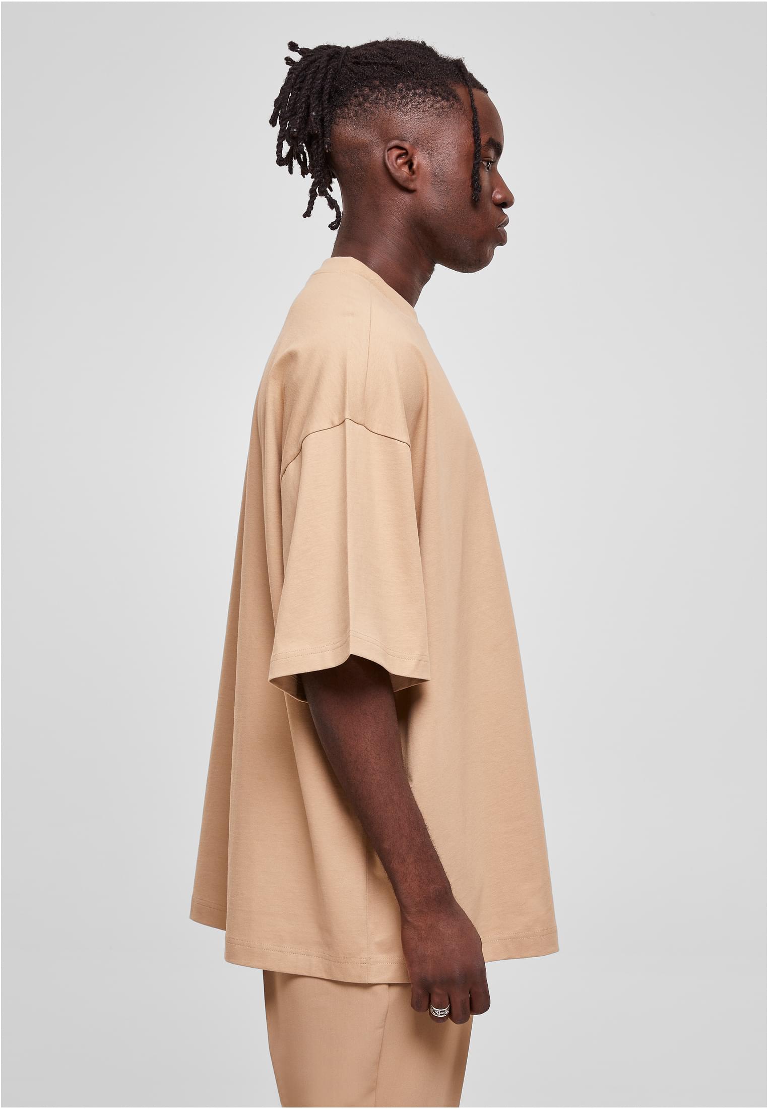 Huge Tee | unionbeige