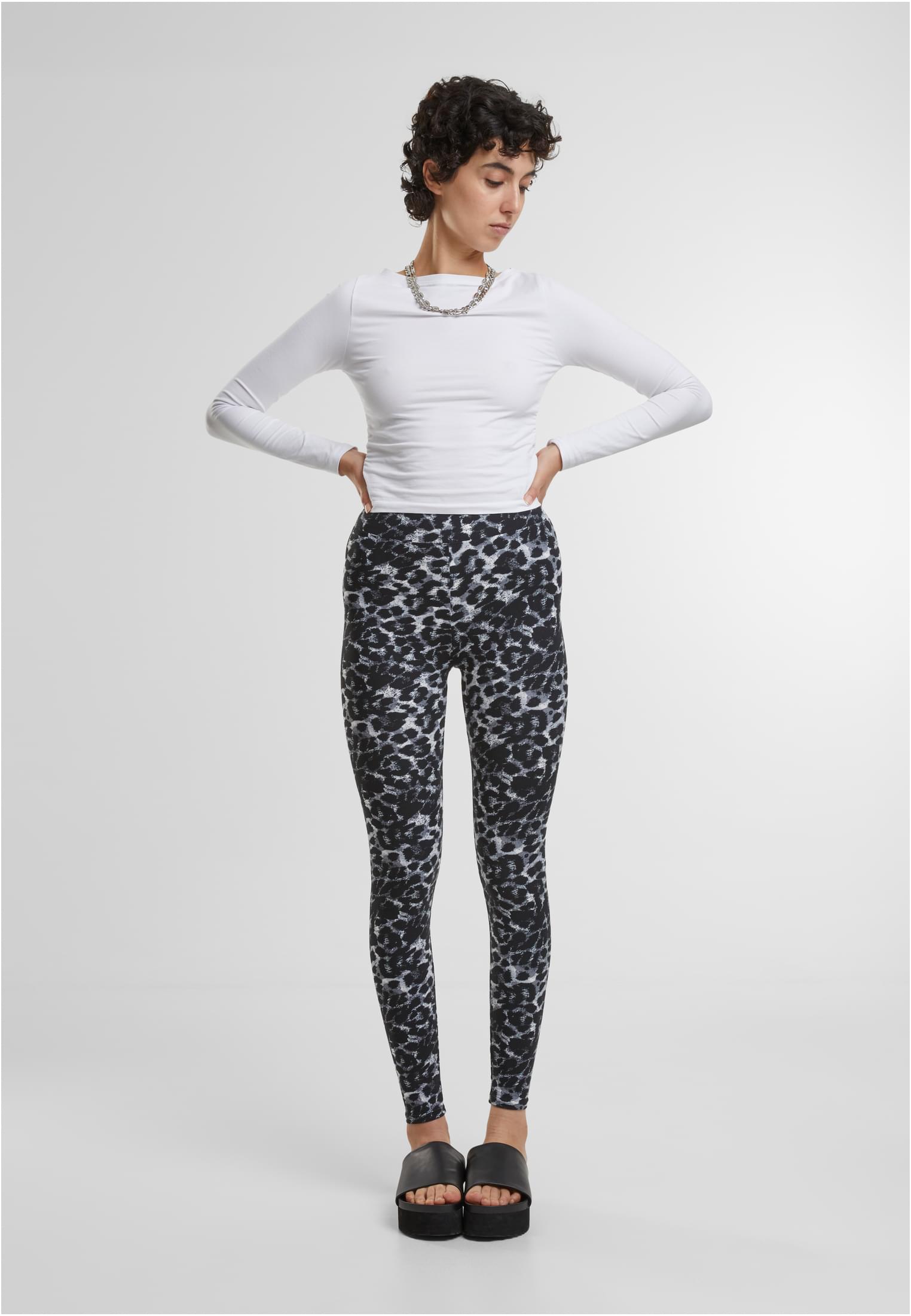 Ladies Soft AOP Leggings | blackleo