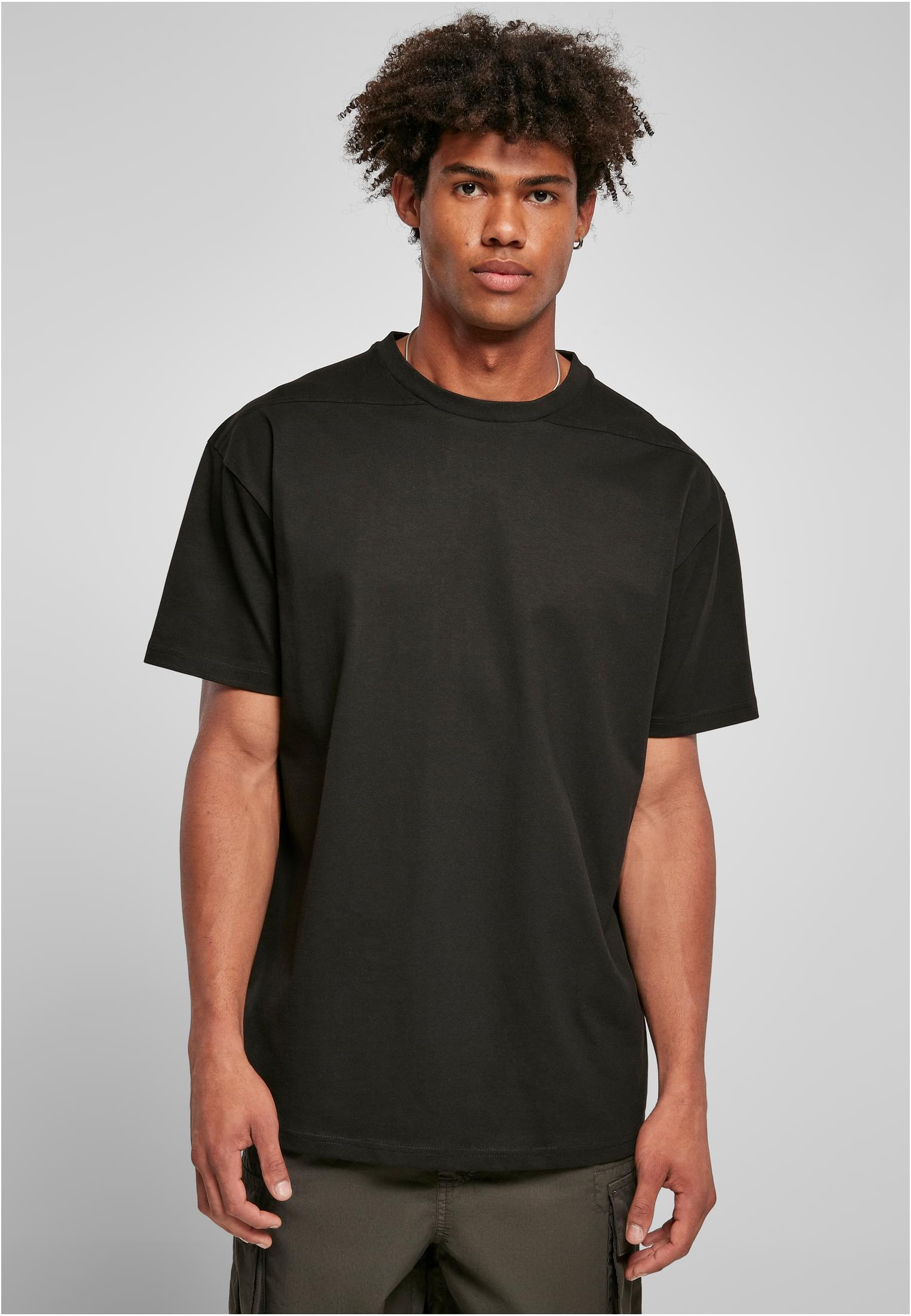 Recycled Curved Shoulder Tee | black