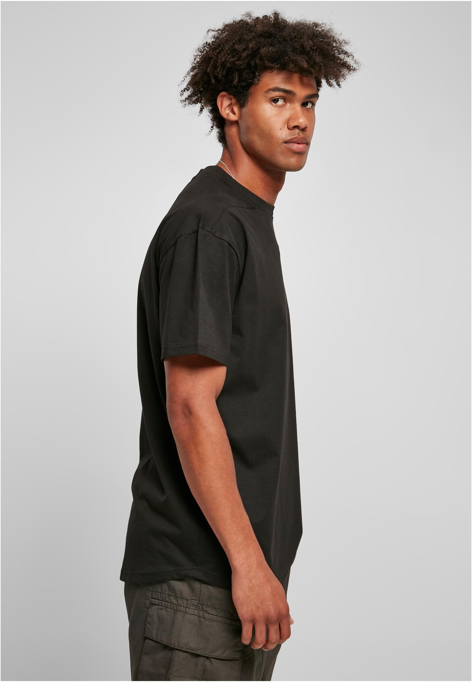 Recycled Curved Shoulder Tee | black