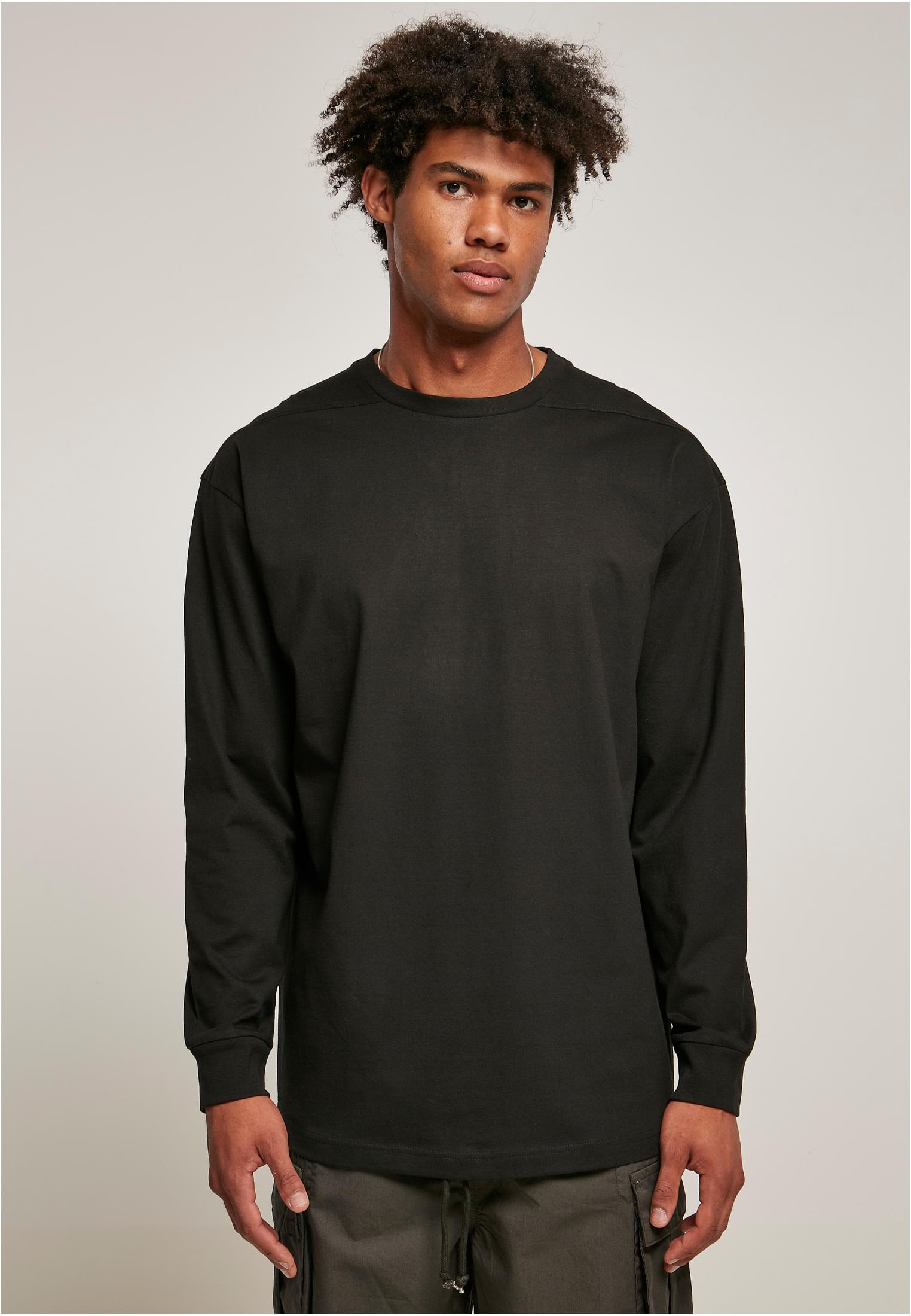 Recycled Curved Shoulder Longsleeve | black