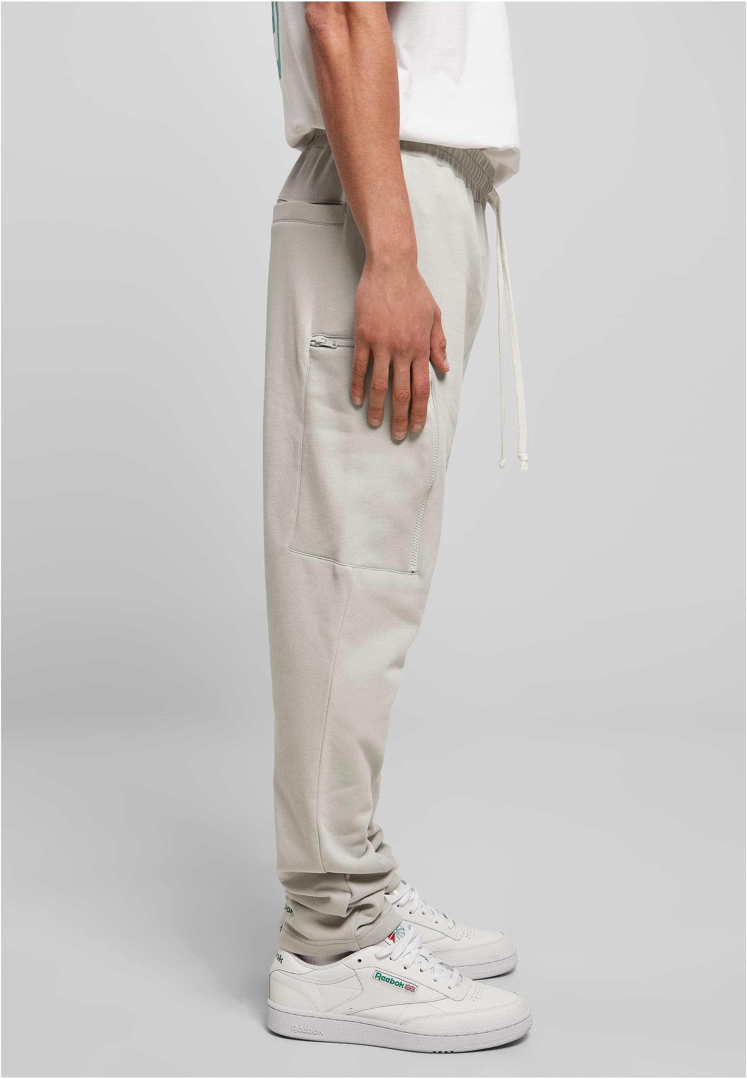 Low Crotch Cargo Sweatpants | lightasphalt