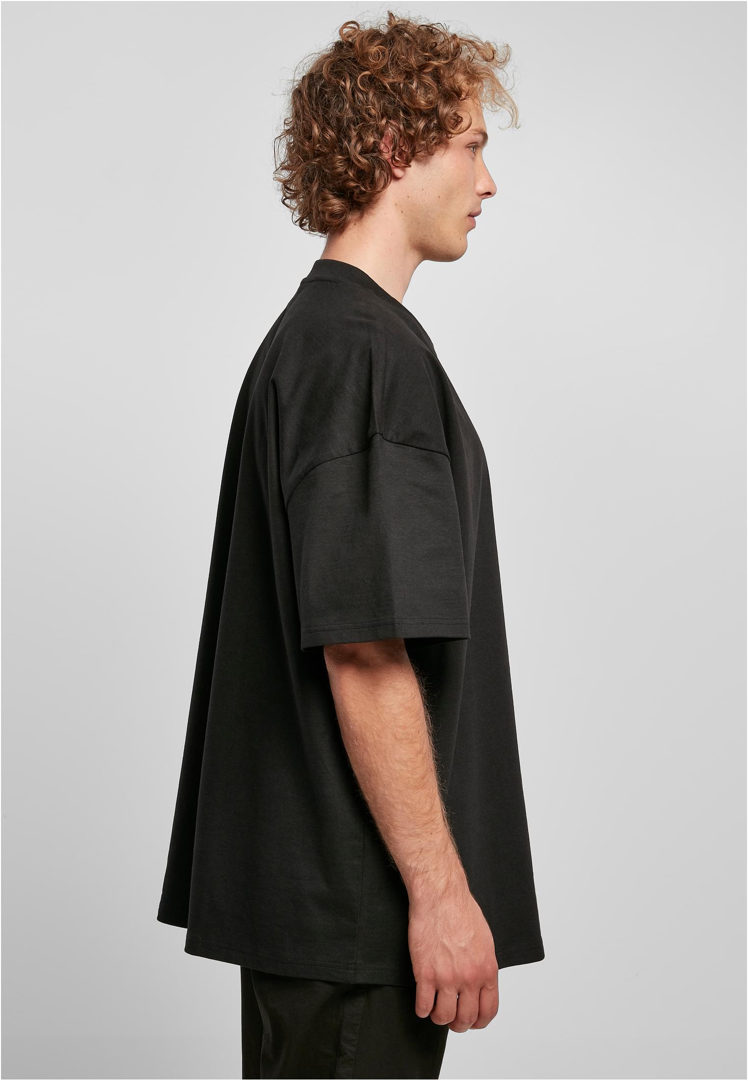 Ultra Heavy Oversized Tee | black