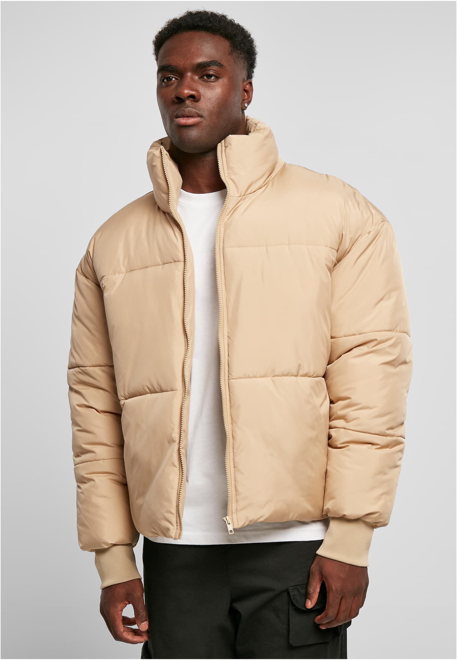 Short Big Puffer Jacket | unionbeige