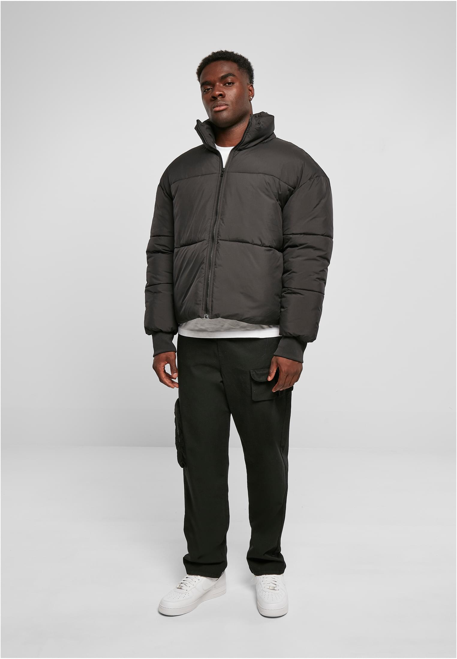 Short Big Puffer Jacket | black