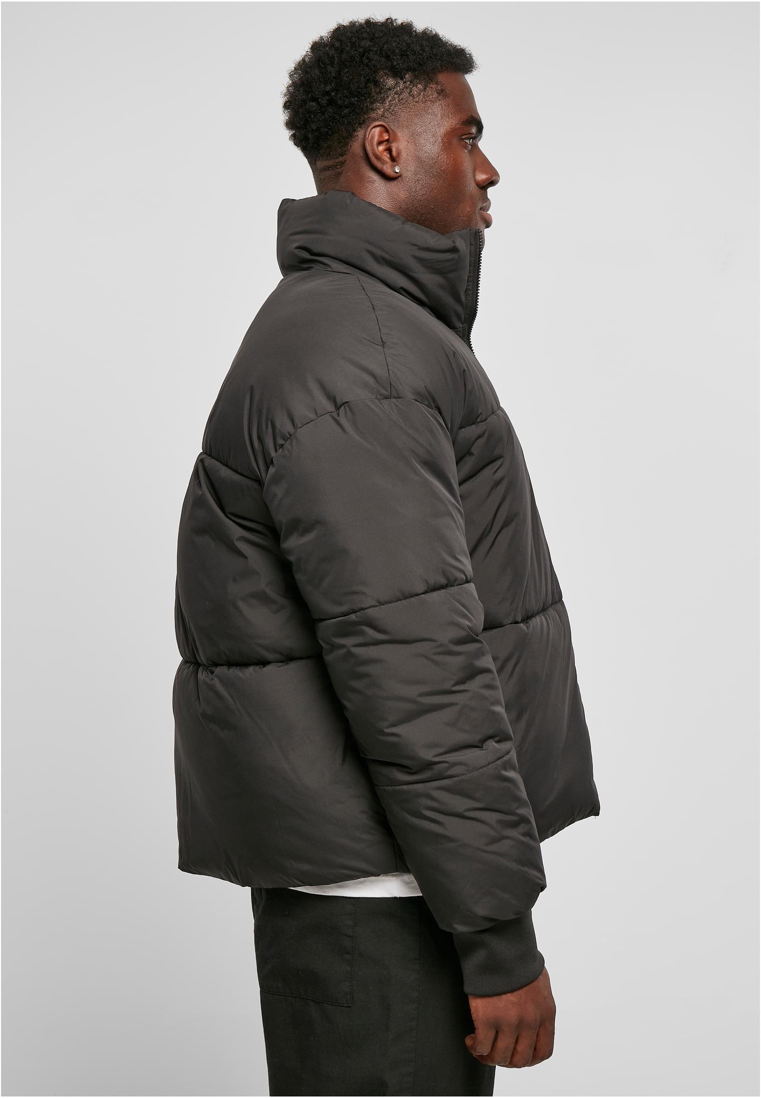 Short Big Puffer Jacket | black