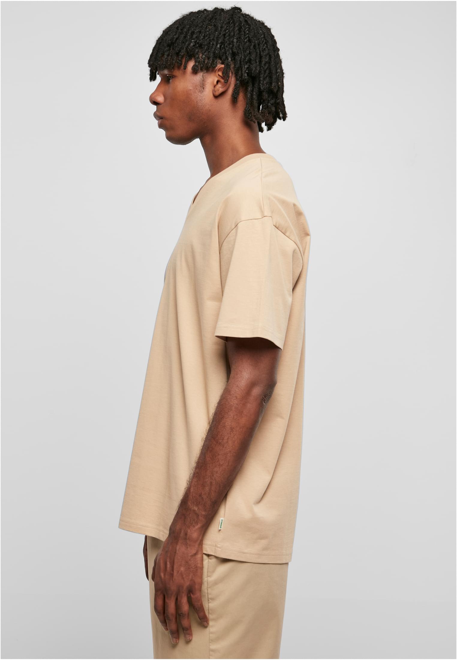 Organic Oversized V-Neck Tee | unionbeige