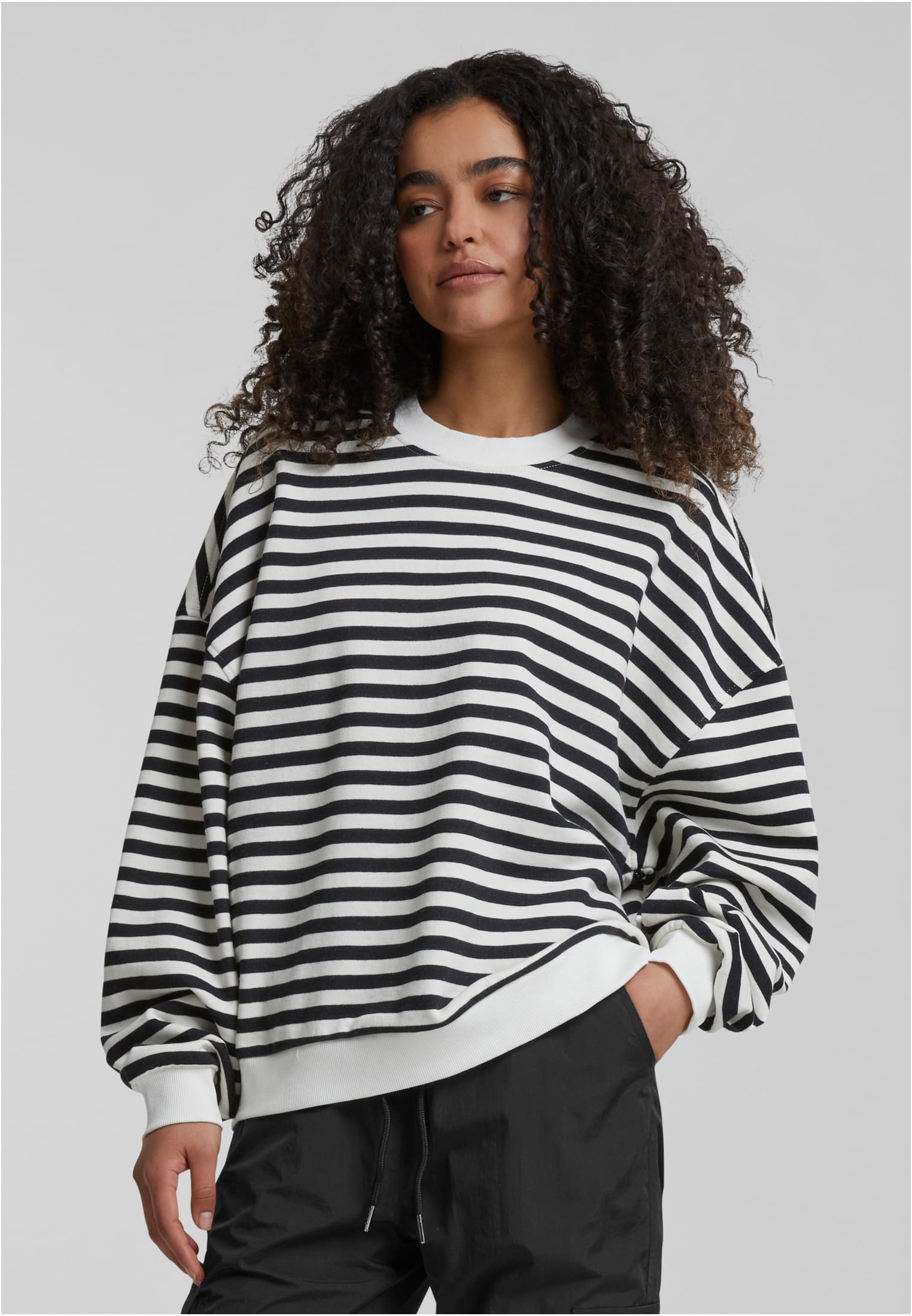 Ladies Oversized Striped Crewneck | black/whitesand