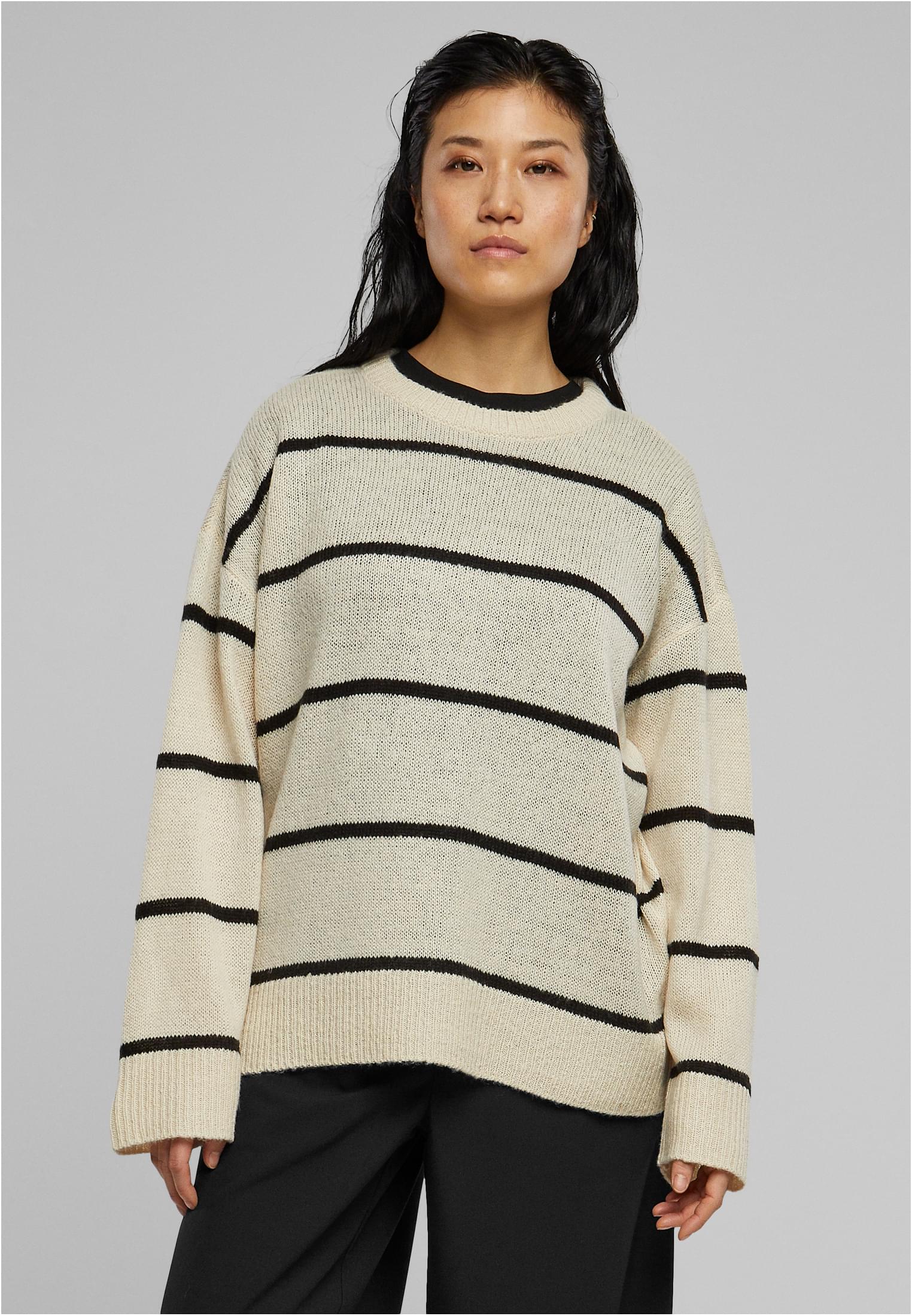 Ladies Fluffy Knit Sweater | black/sand