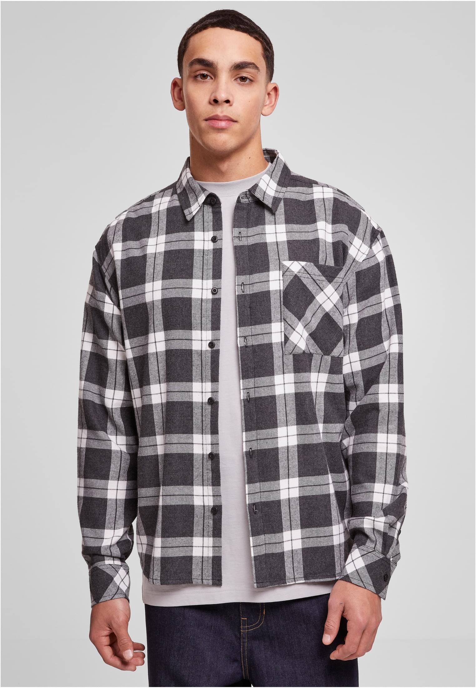 Boxy Dark Checked Shirt | grey/white