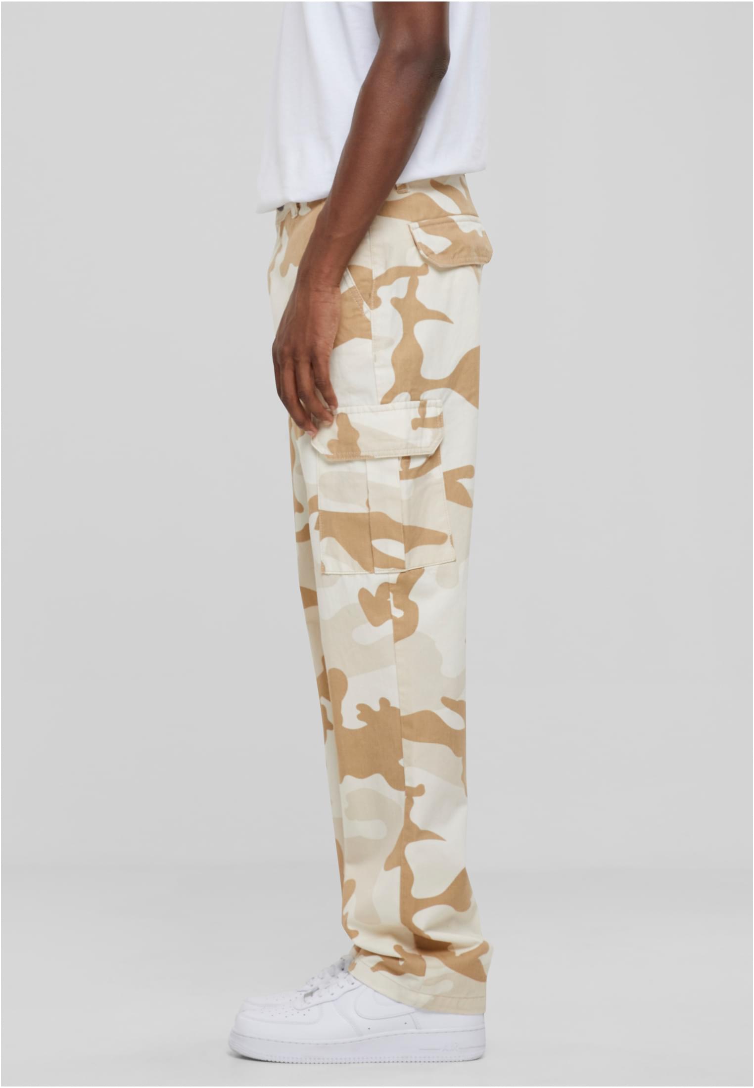 Straight Leg Camo Cargo Pants | simplesandcamo