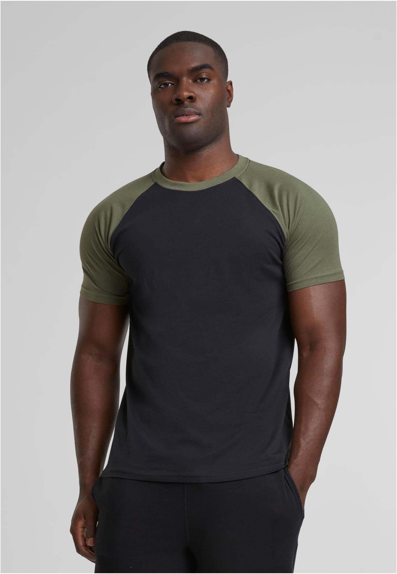 Raglan Contrast Tee | blk/olive