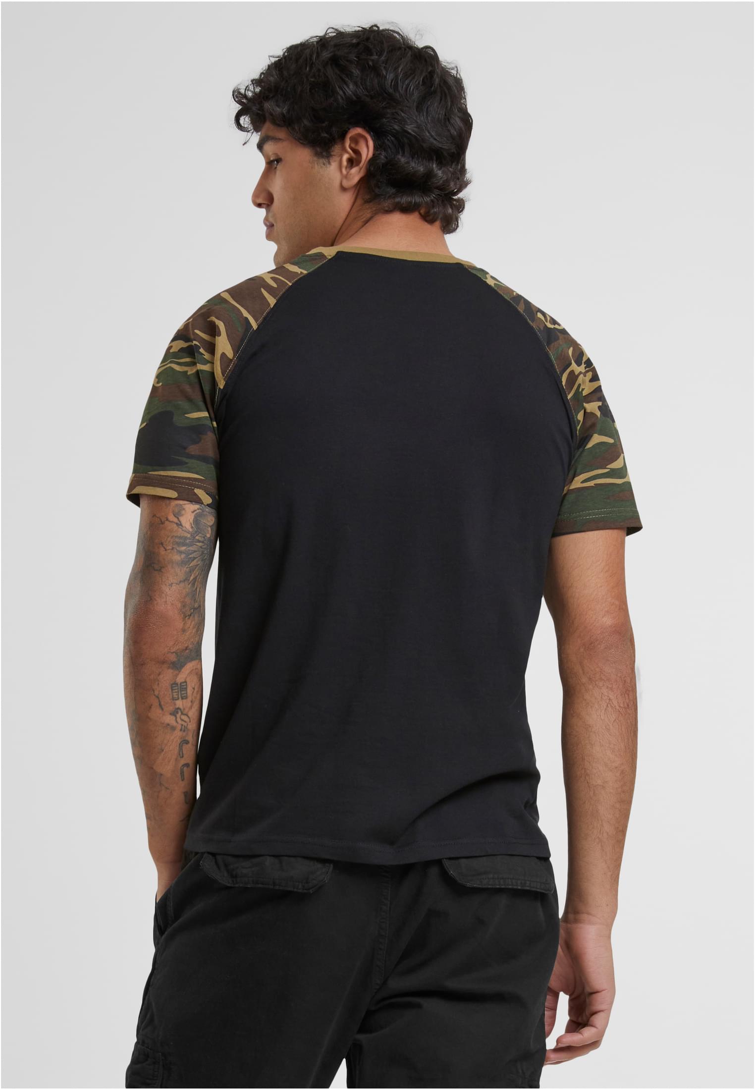 Raglan Contrast Tee | blk/woodcamo