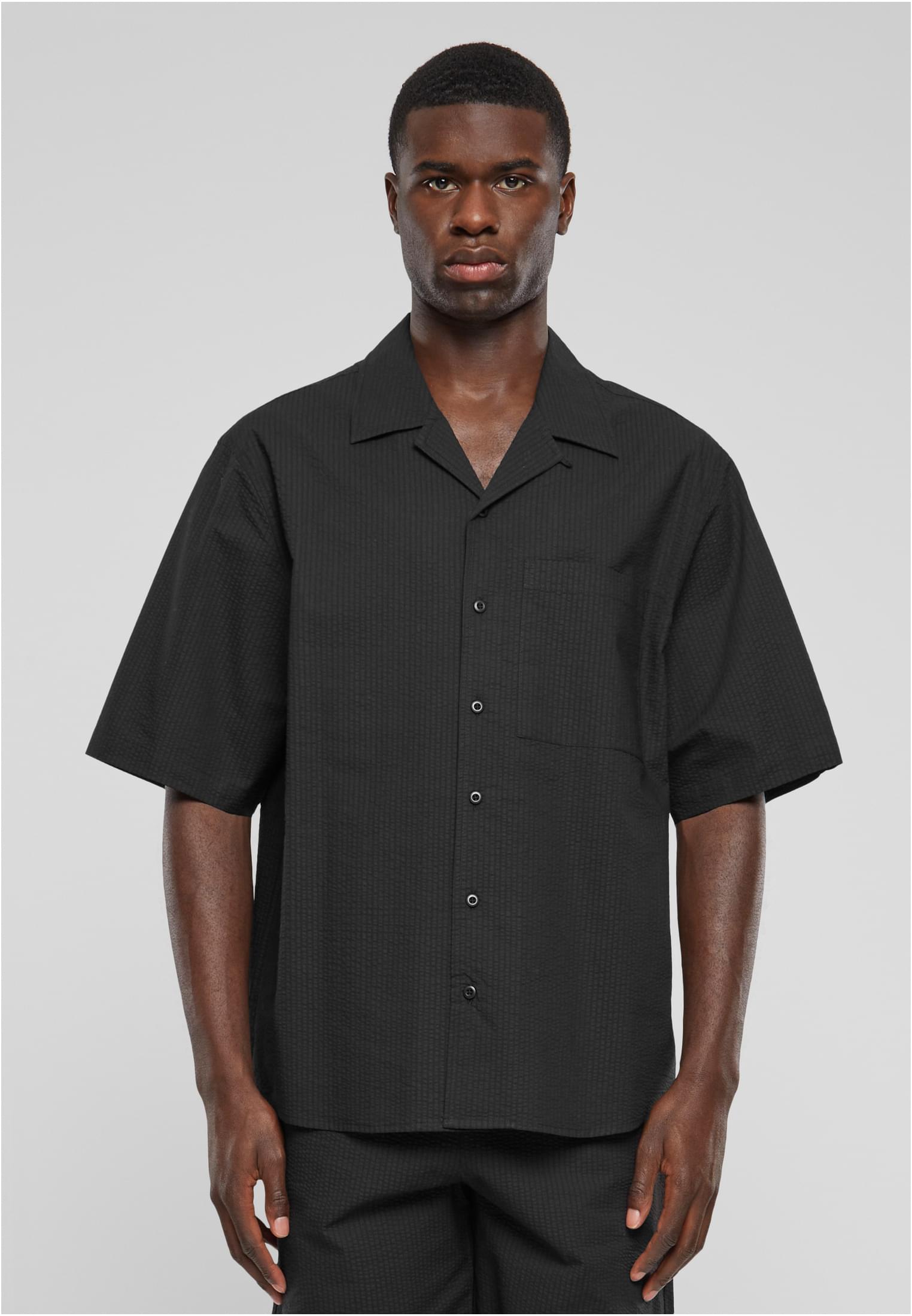 Relaxed Seersucker Short Sleeve Shirt | black