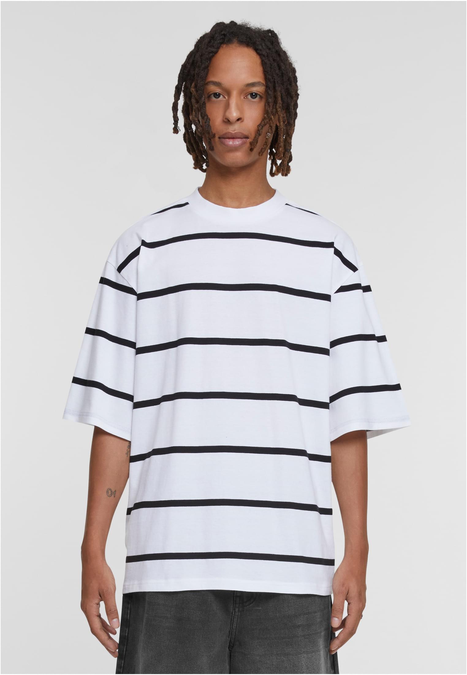 Oversized Sleeve Modern Stripe Tee | white/black