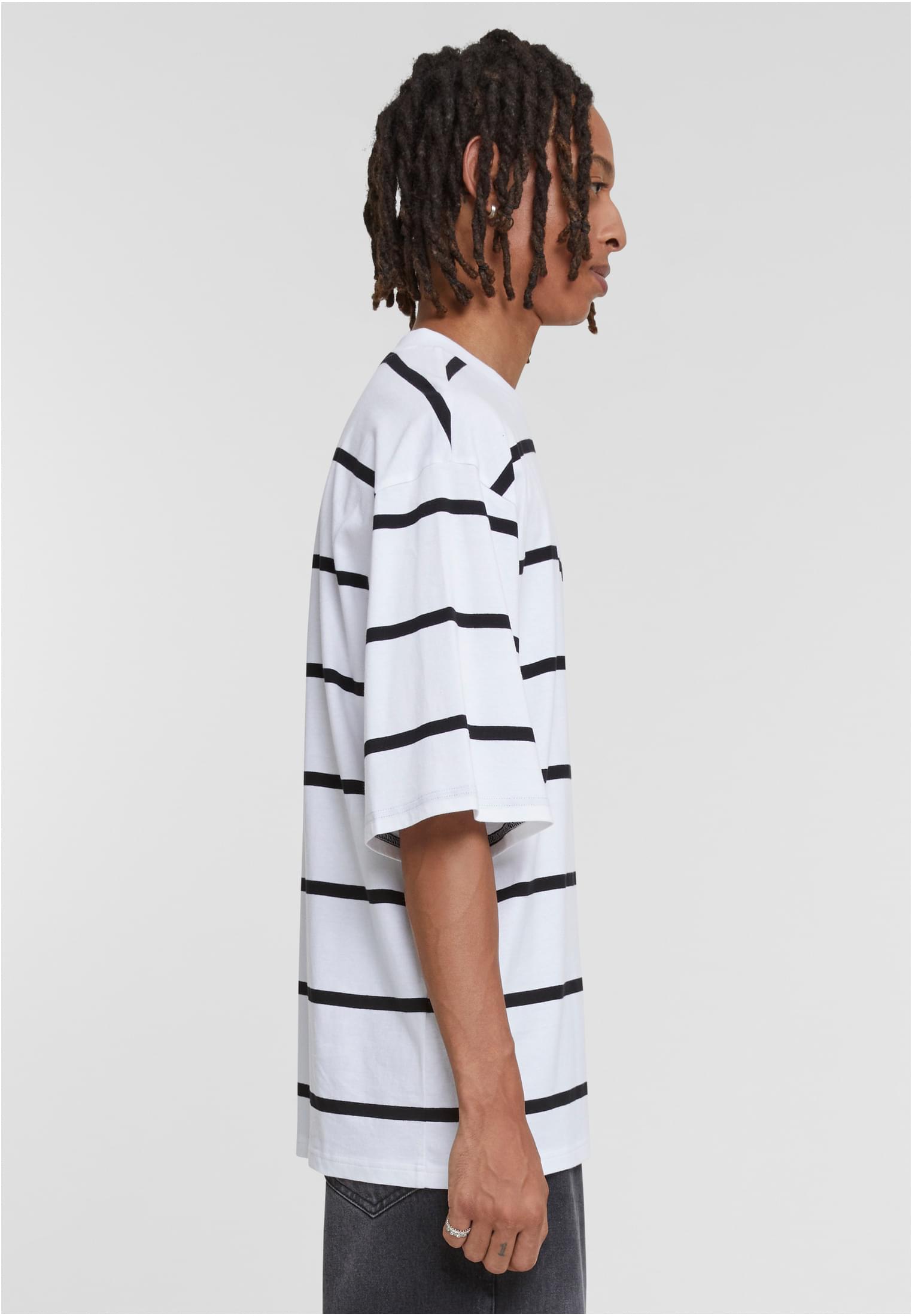 Oversized Sleeve Modern Stripe Tee | white/black