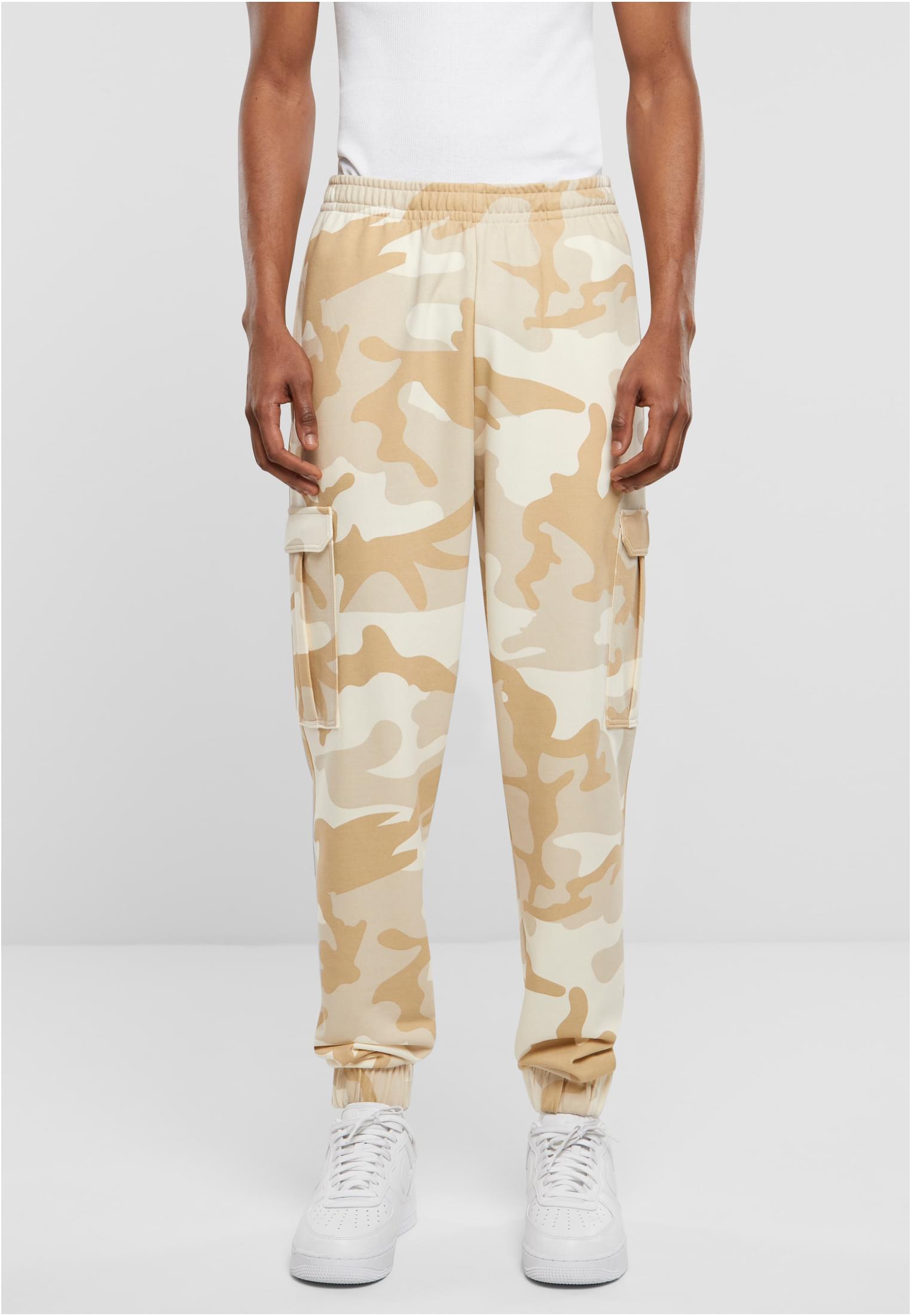 Wide Camo Cargo Sweatpants | simplesandcamo