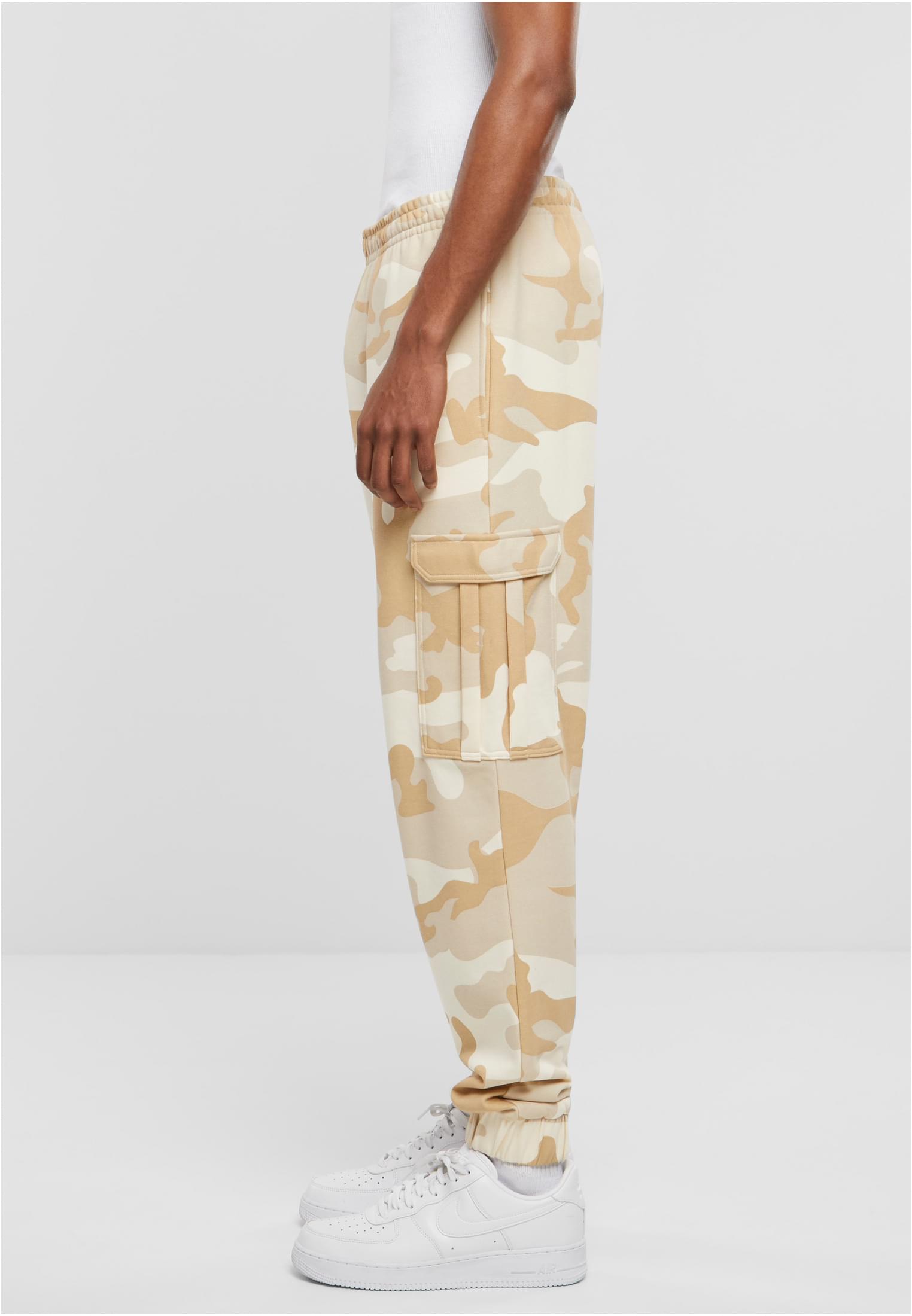 Wide Camo Cargo Sweatpants | simplesandcamo