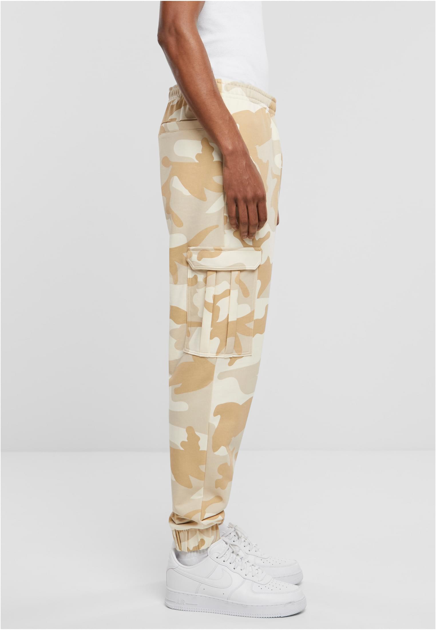 Wide Camo Cargo Sweatpants | simplesandcamo