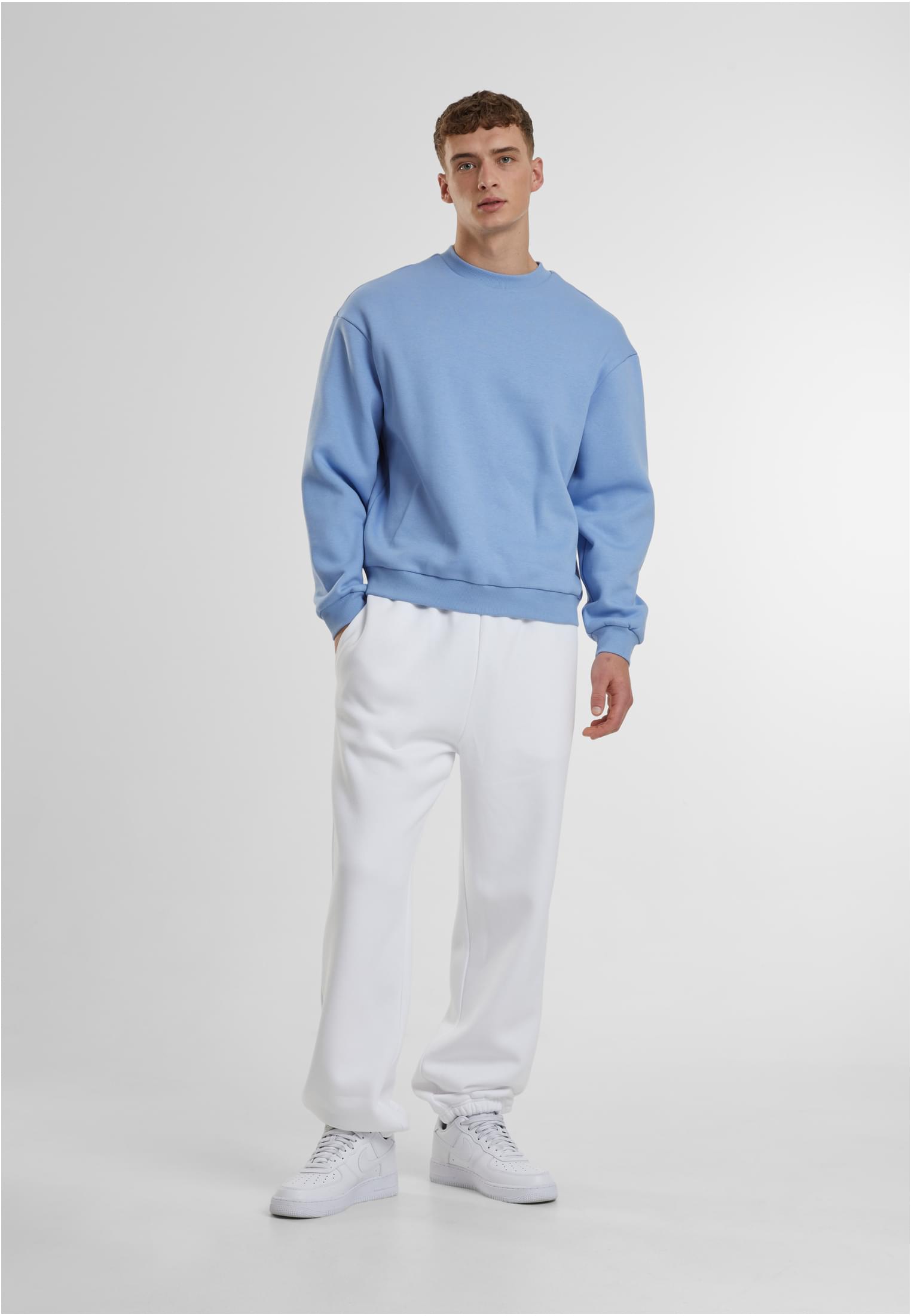 Fluffy Sweatpants | white