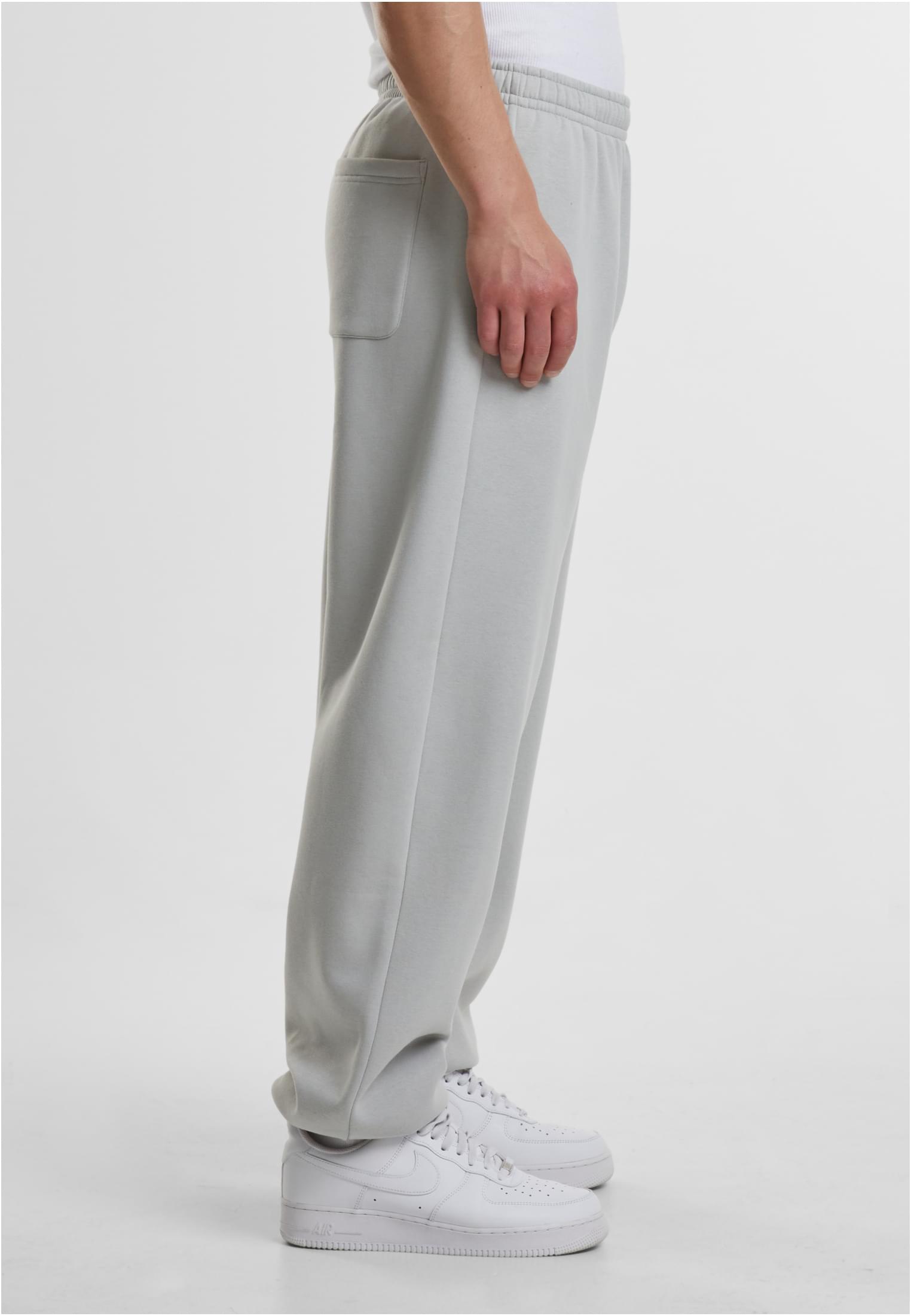 Fluffy Sweatpants | lightasphalt