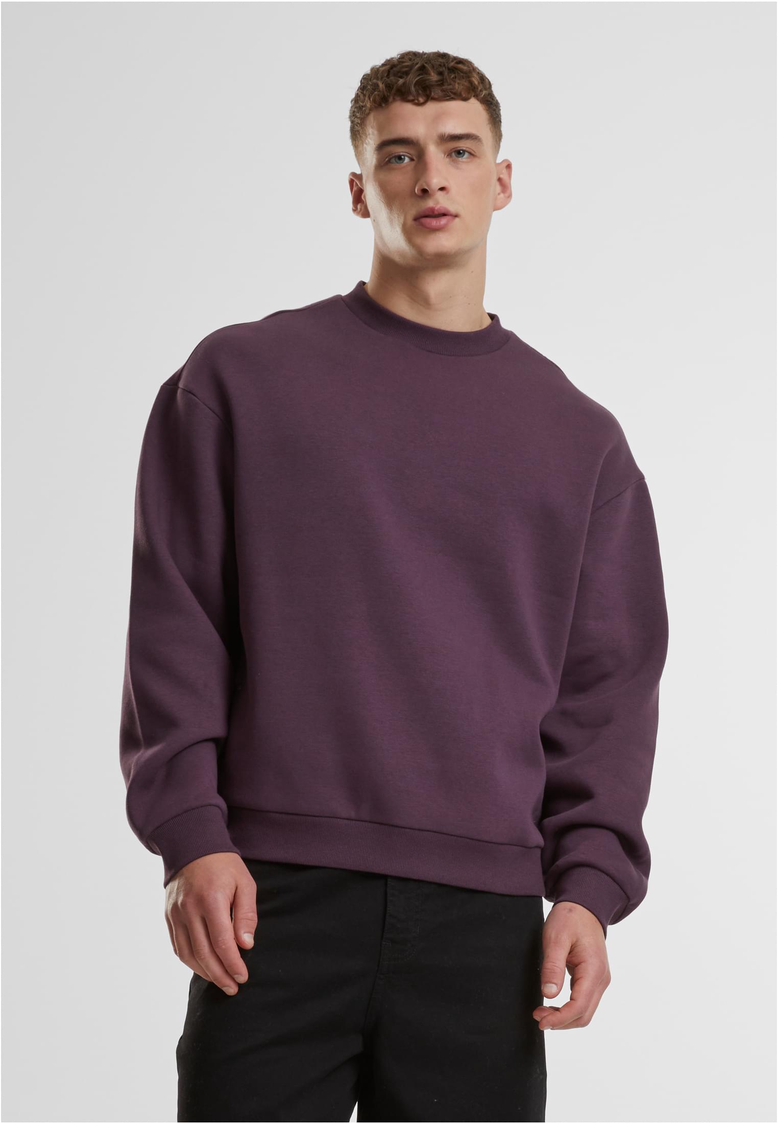 Fluffy Crewneck | plumpurple