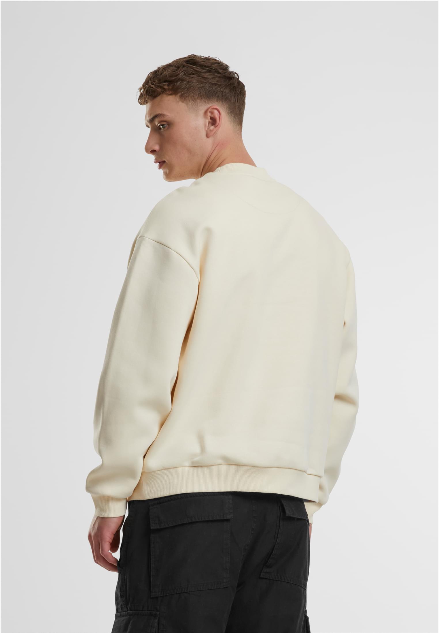 Fluffy Crewneck | whitesand