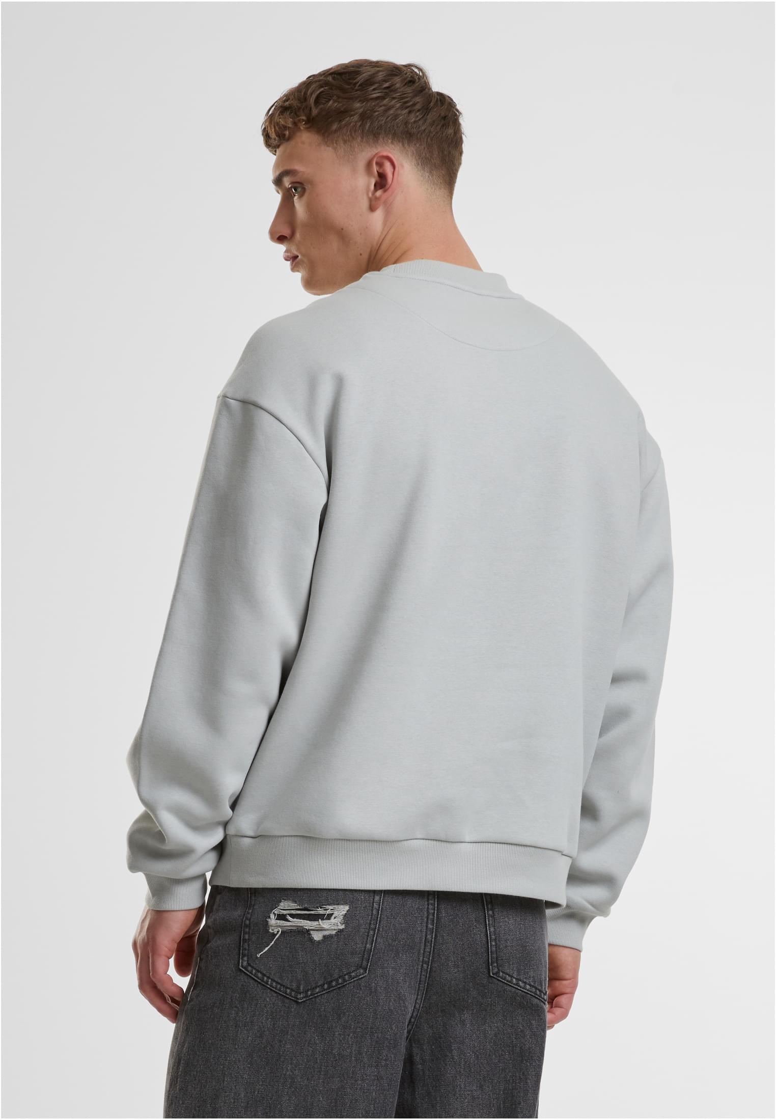 Fluffy Crewneck | lightasphalt