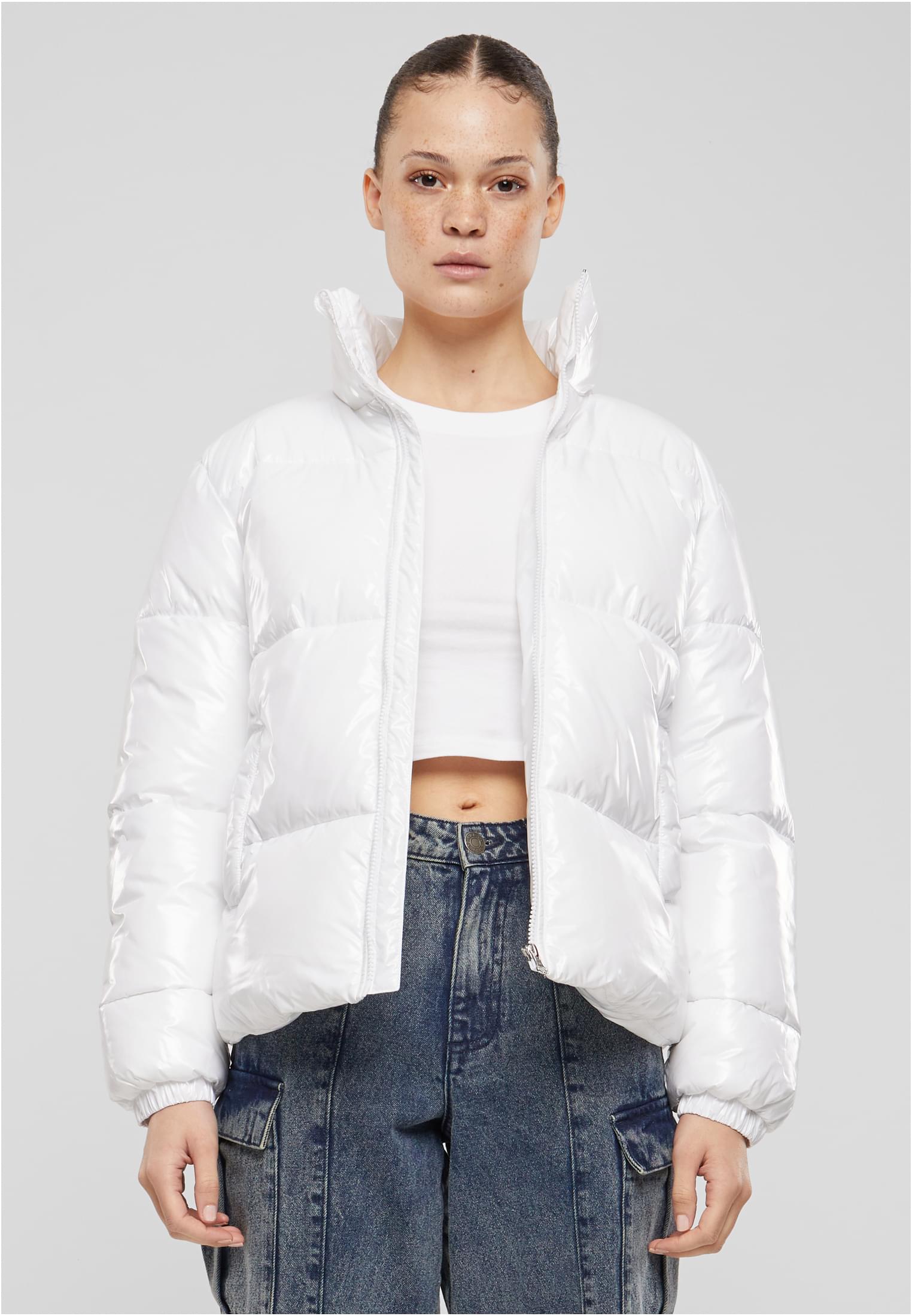 Ladies Recycled Short Shiny Puffer Jacket | white