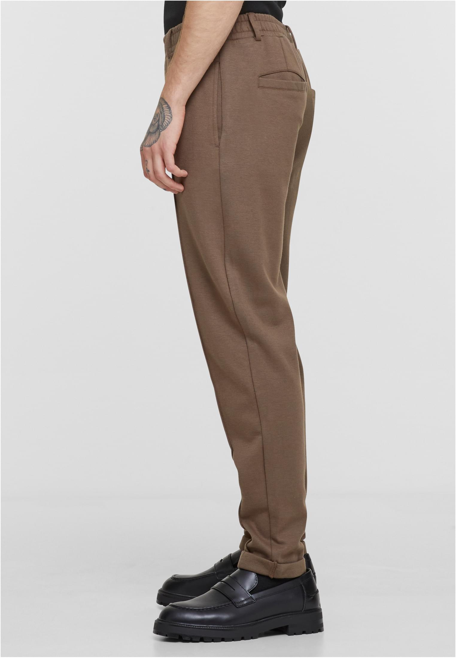 Cropped Interlock Jogg Chino | chalkbrown