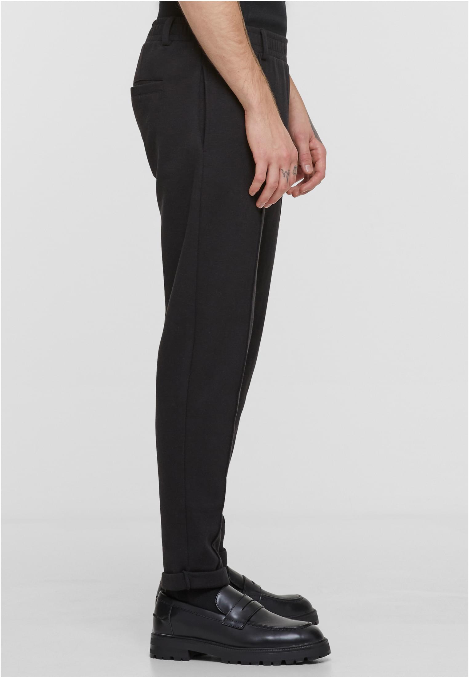 Cropped Interlock Jogg Chino | black