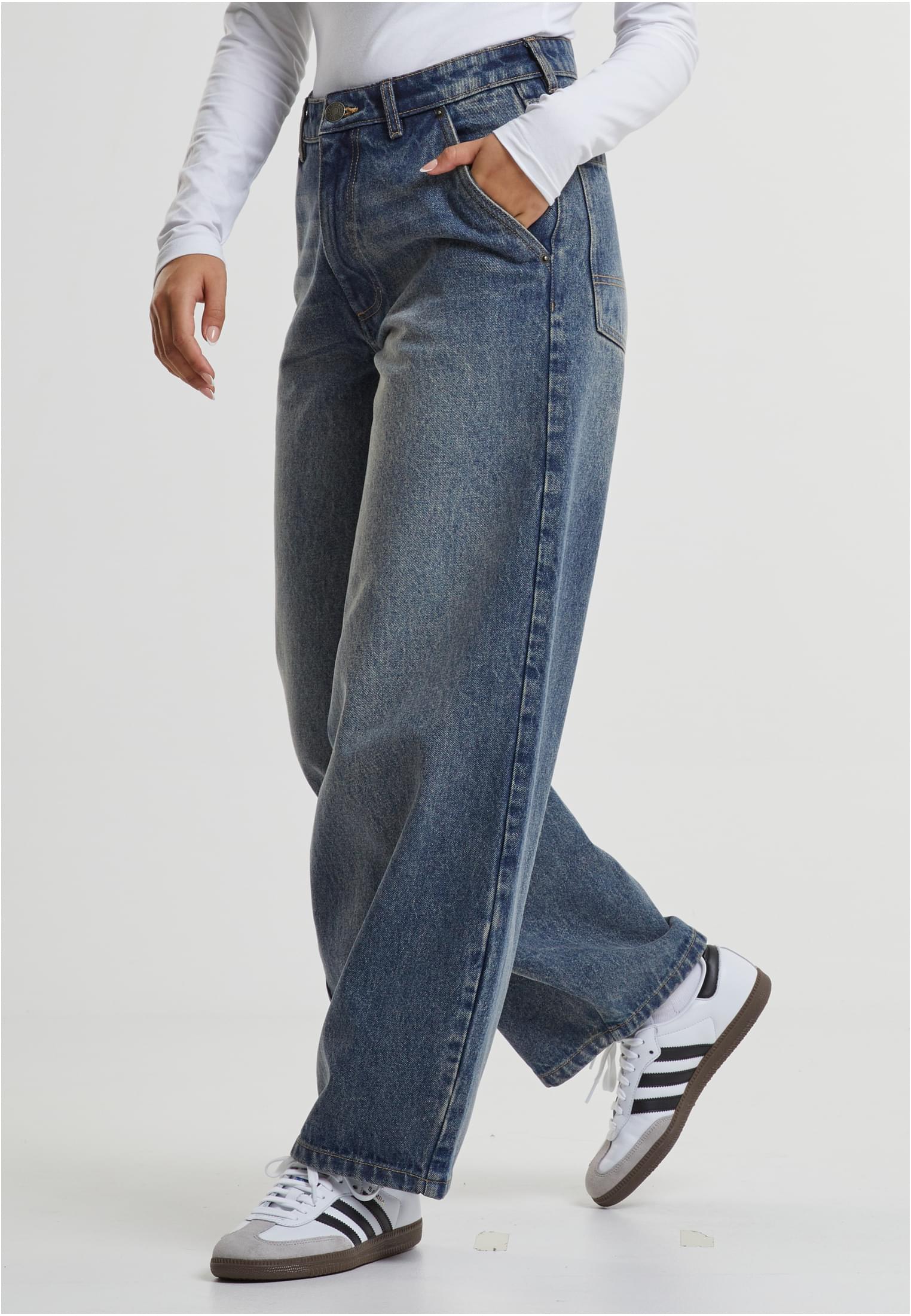 Ladies Tapered Baggy Jeans | dirty washed