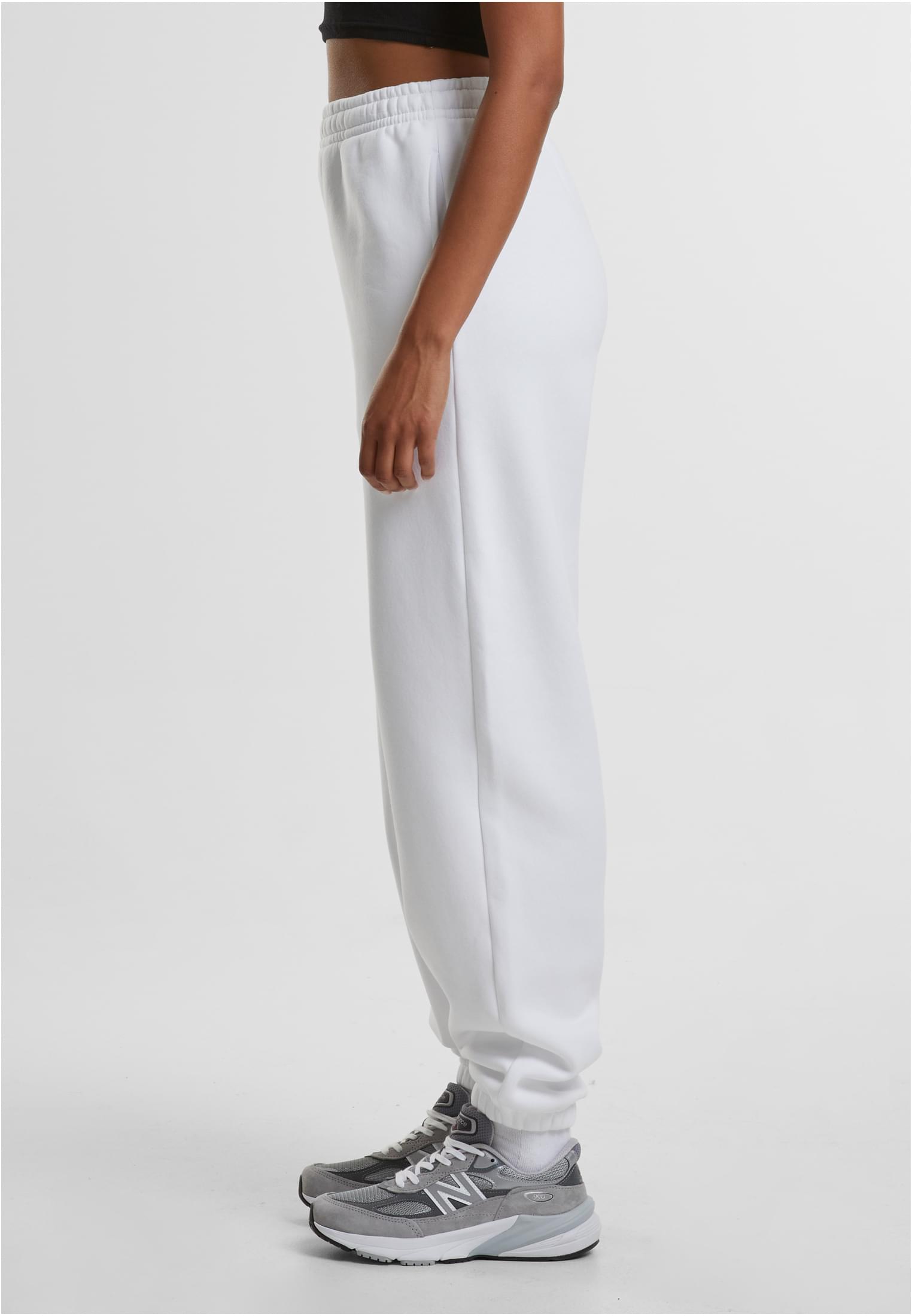 Ladies Fluffy Sweatpants | white