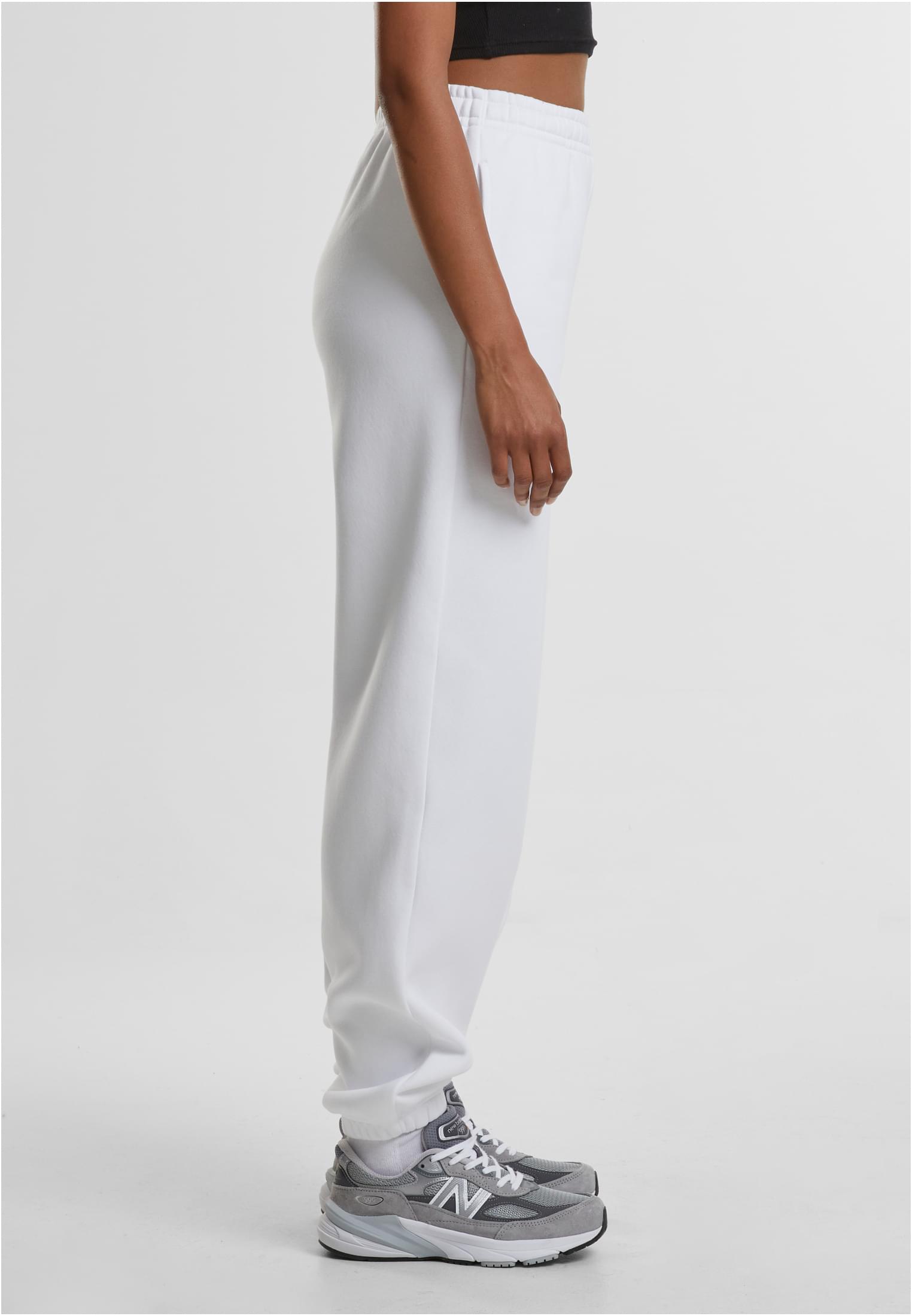 Ladies Fluffy Sweatpants | white