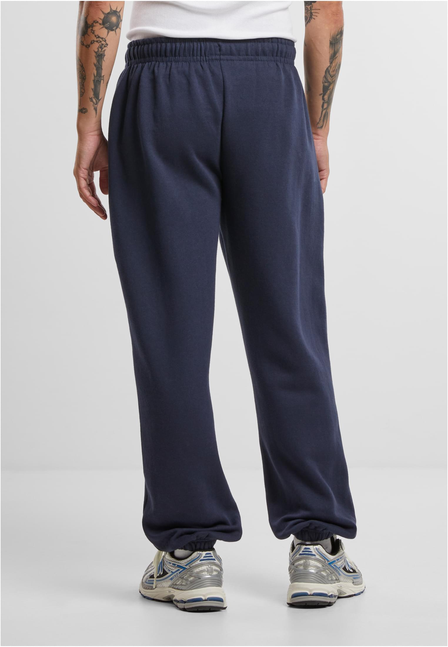 Basic Essential Sweatpants | navy