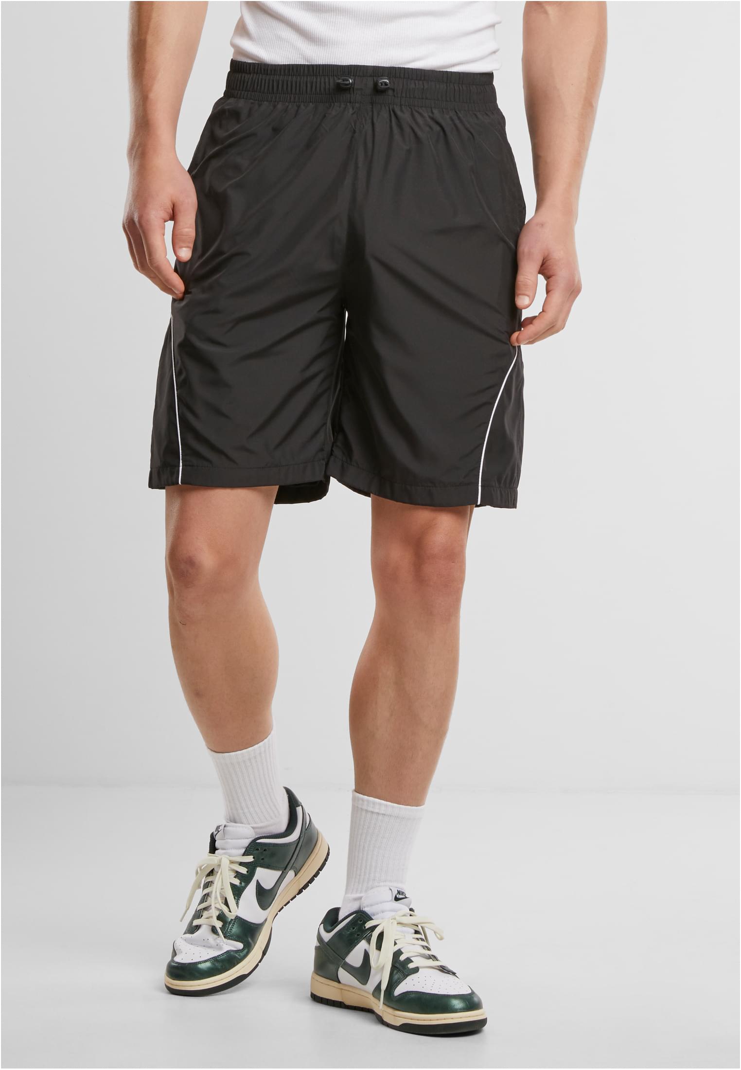 Piped Panel Trackshorts | black