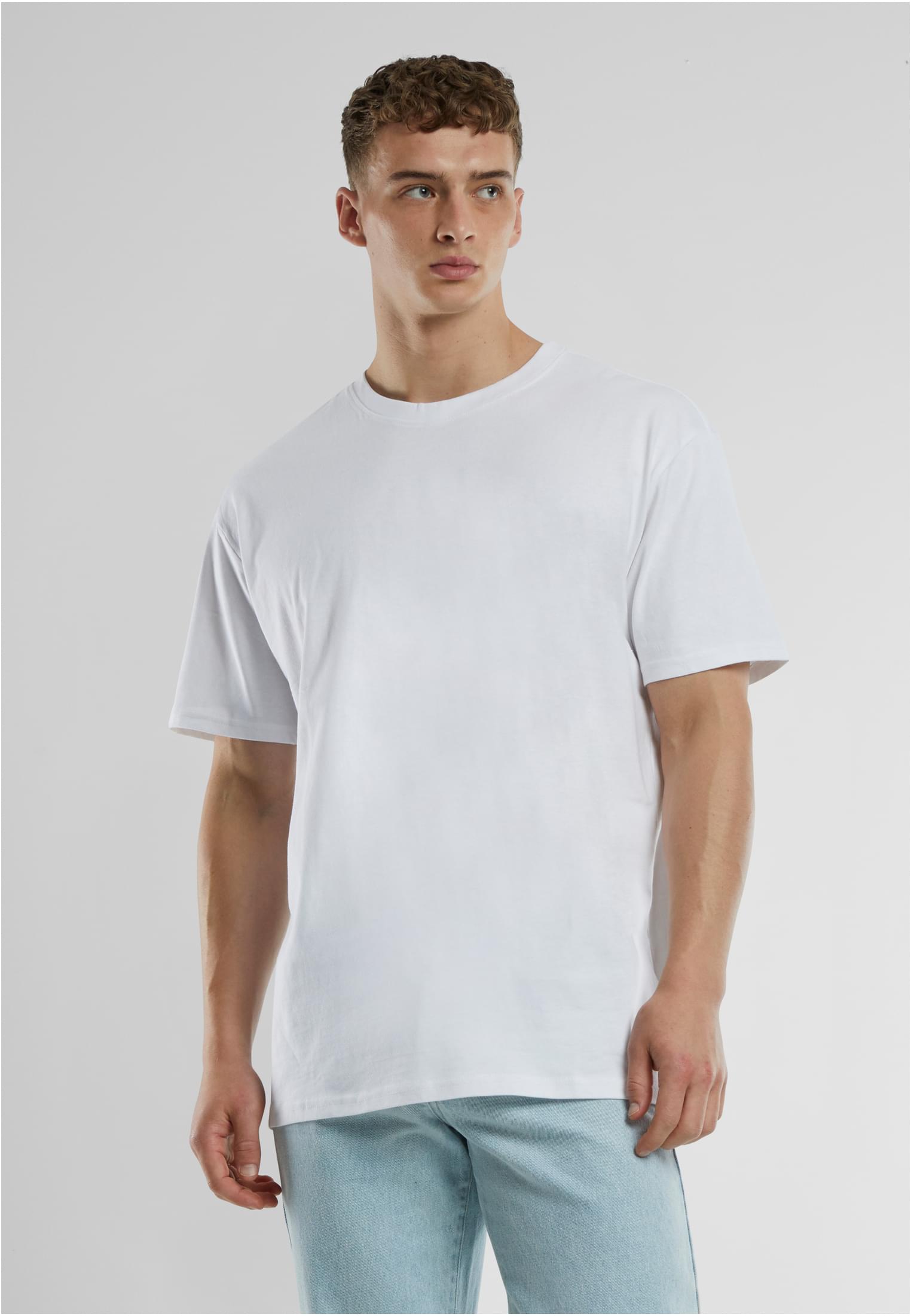 UC Signature Logo Tall Tee | white